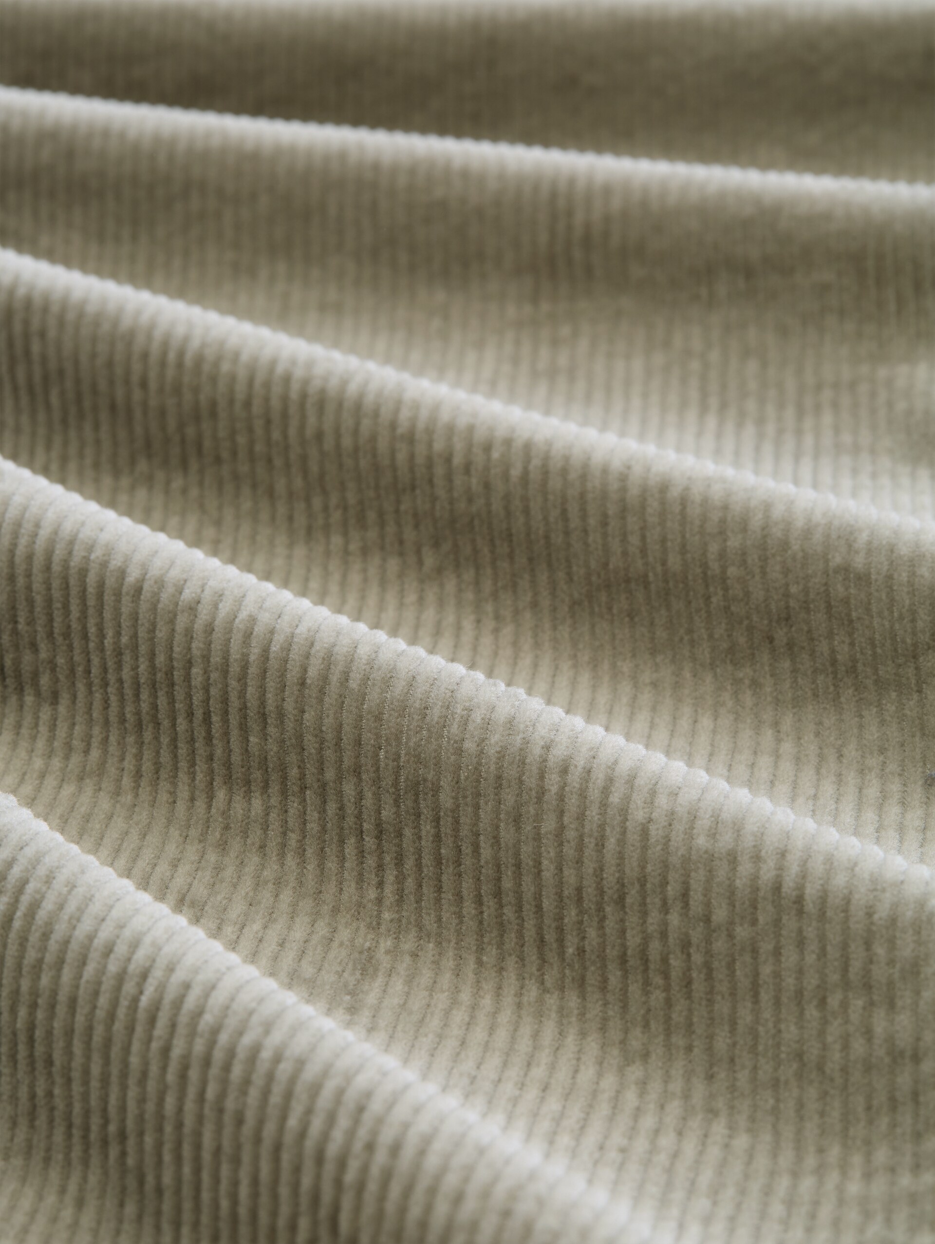 Pantalon en velours côtelé coupe décontractée - dark sage green - Vue de la matière