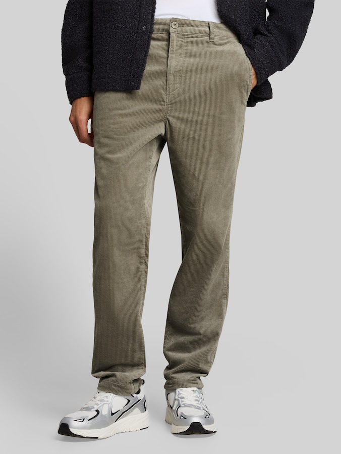 Relaxed fit corduroybroek door Denim Male, dark sage green