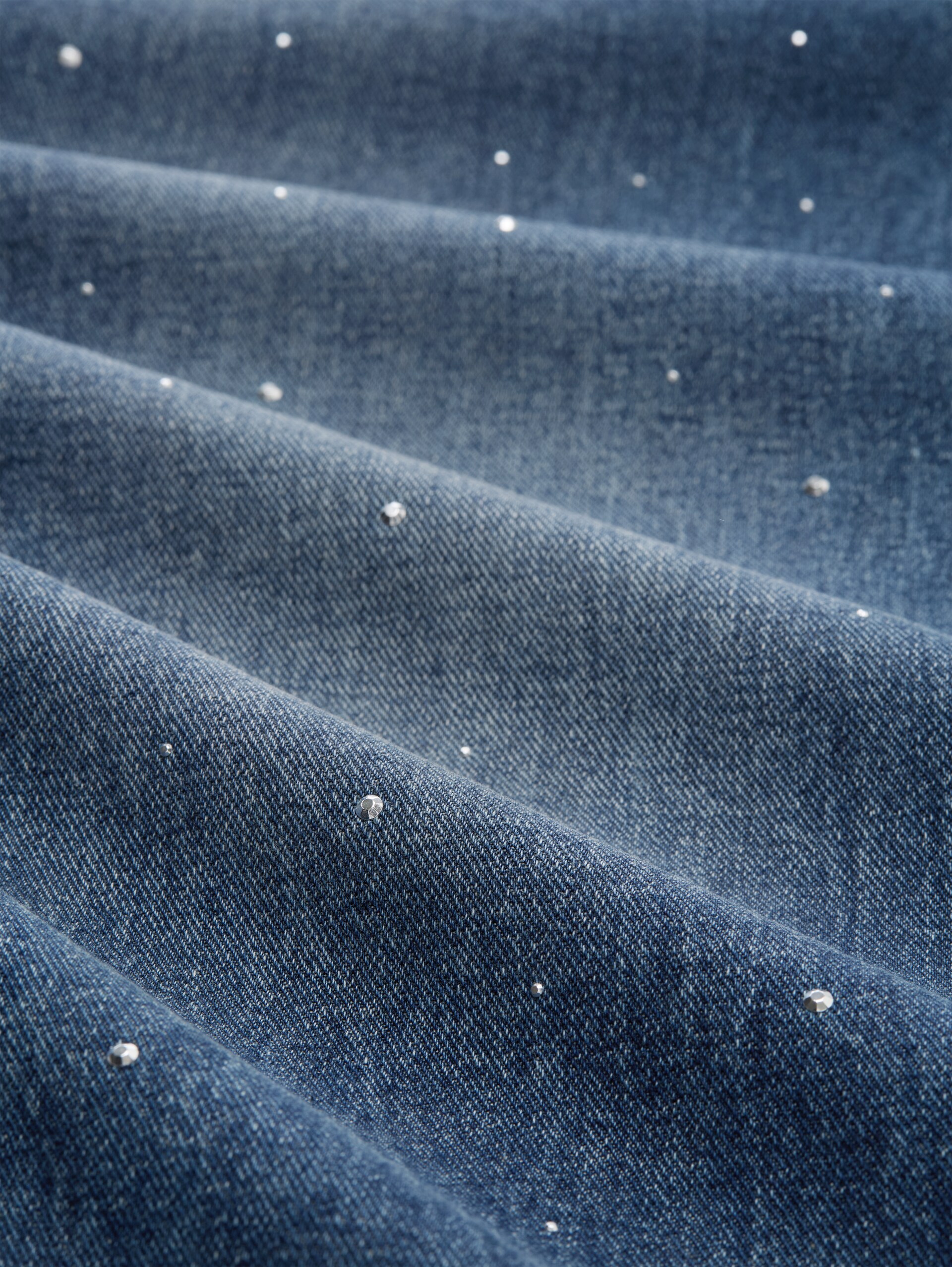 Jean TTMADINA WIDE orné de strass - vintage mid stone blue - Vue de la matière