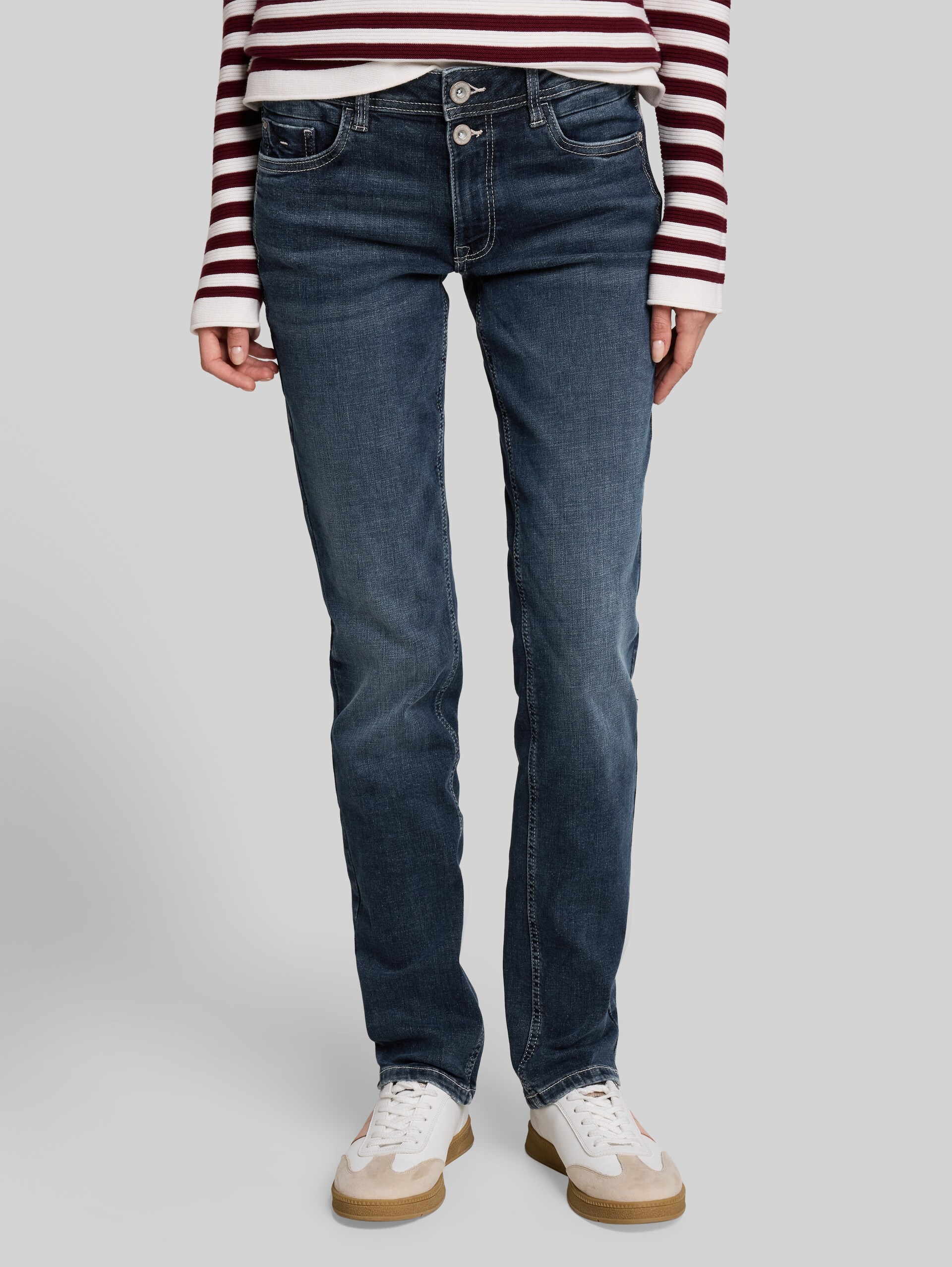 TTLIVA STRAIGHT Jeans mit Stretch - Stone Blue Denim Tint - Ausschnitt Model-Vorderansicht