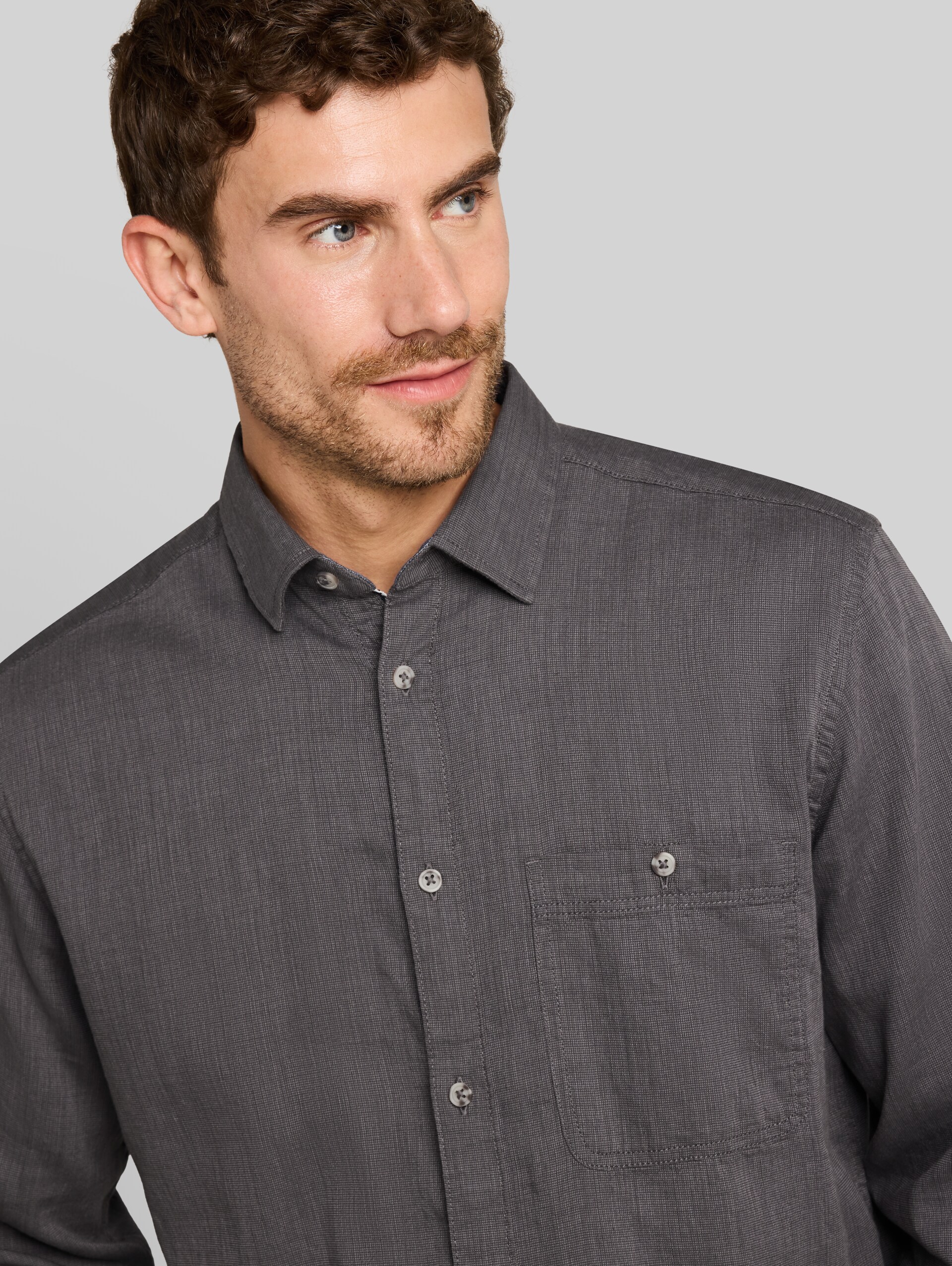 Chemise Regular Fit avec poche poitrine - tarmac grey structure - Vue détaillée du modèle