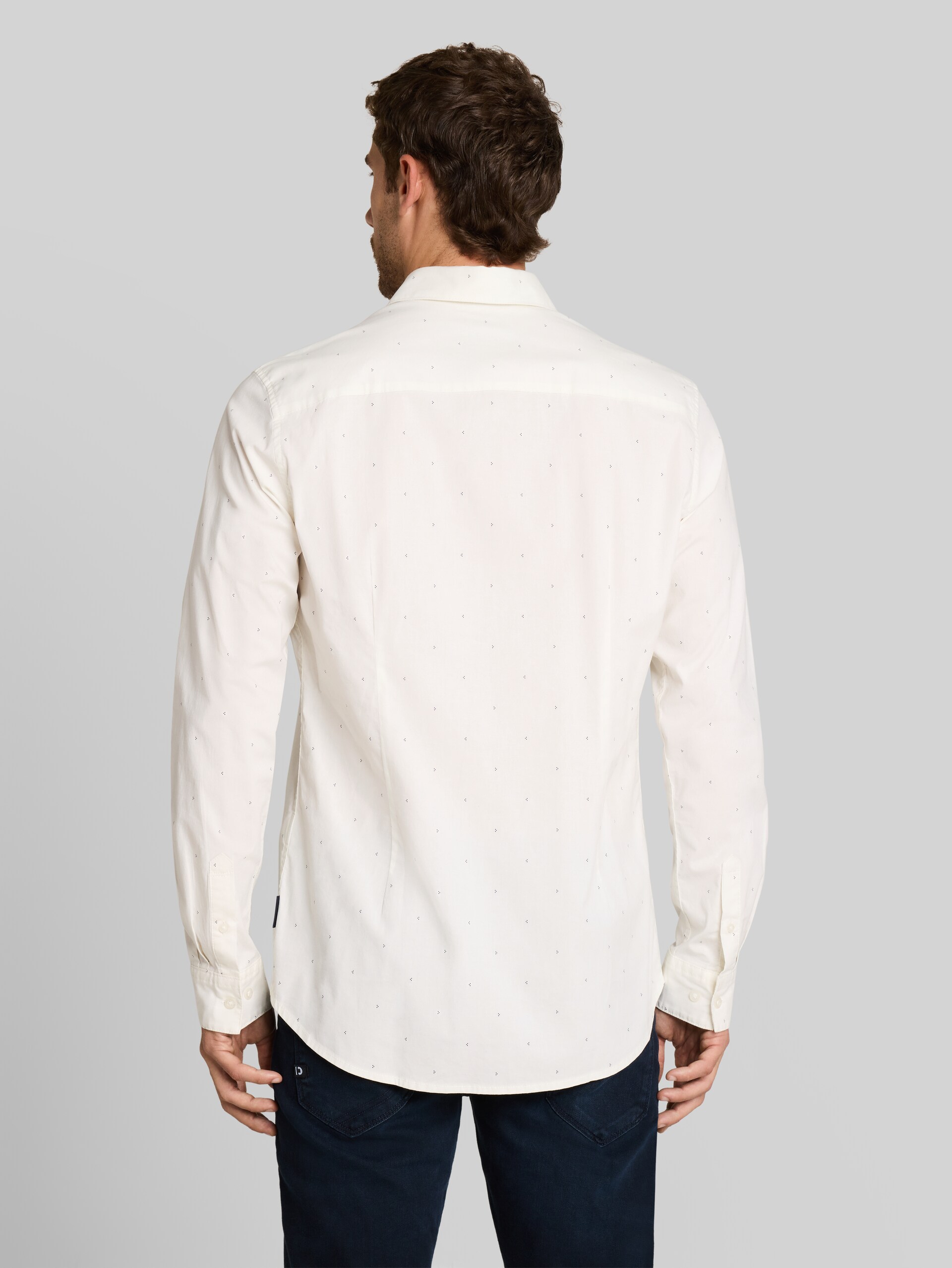 Fitted Hemd mit Stretch - white navy dot design - Auschnitt Model-Rückansicht