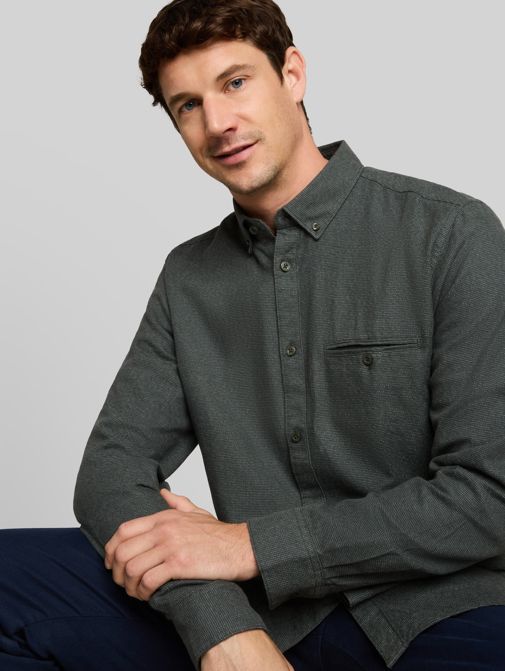 Chemise Regular Fit en coton - green based structure - Vue détaillée du modèle