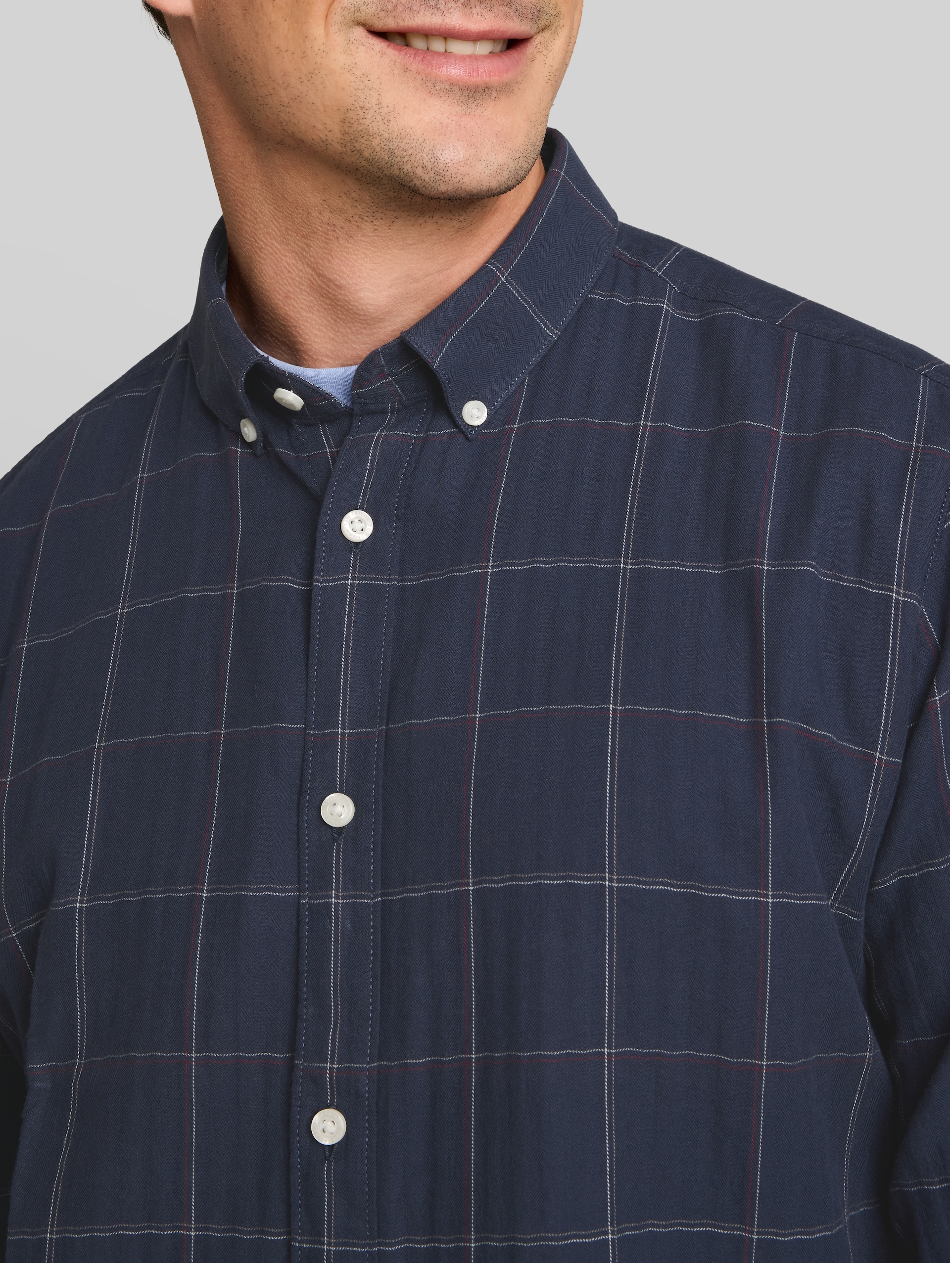 Regular Fit Hemd aus Baumwolle - blue window check - Detail-Model-Ansicht