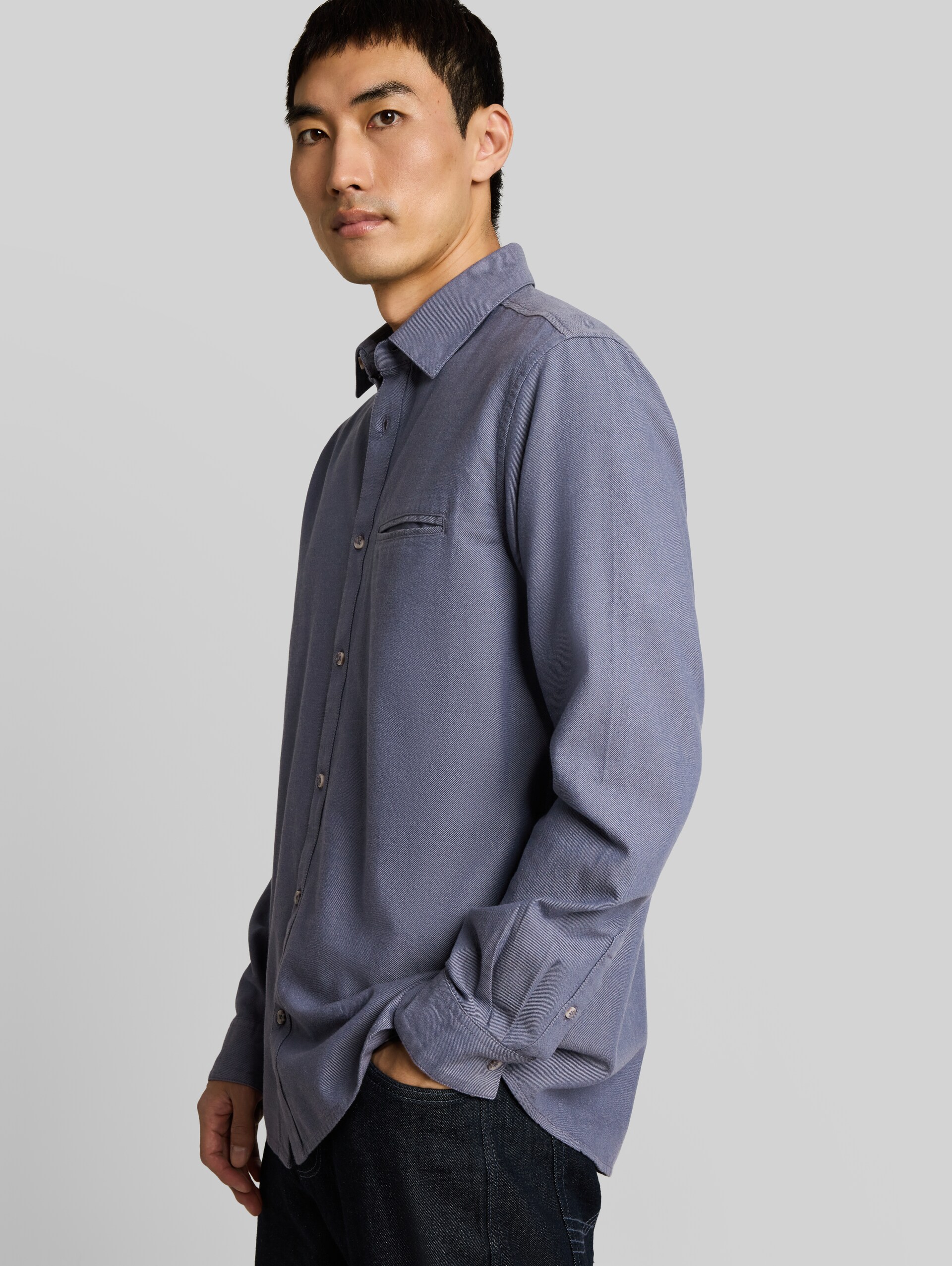 Regular Fit Twill Hemd aus Baumwolle - blue twill structure - Detail-Model-Ansicht