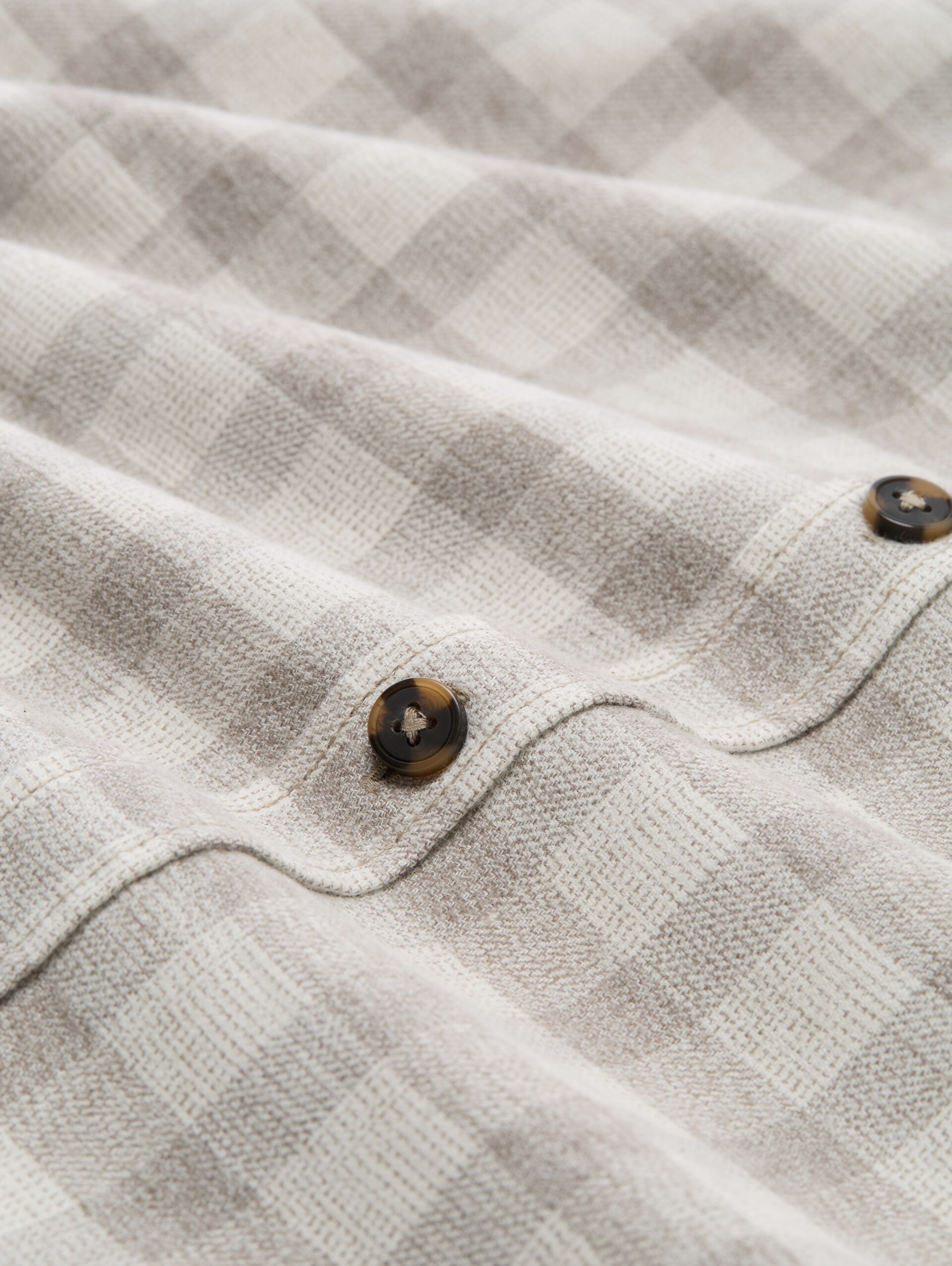 Regular Fit Flanell-Hemd mit Karomuster - taupe grindle check - Material-Ansicht