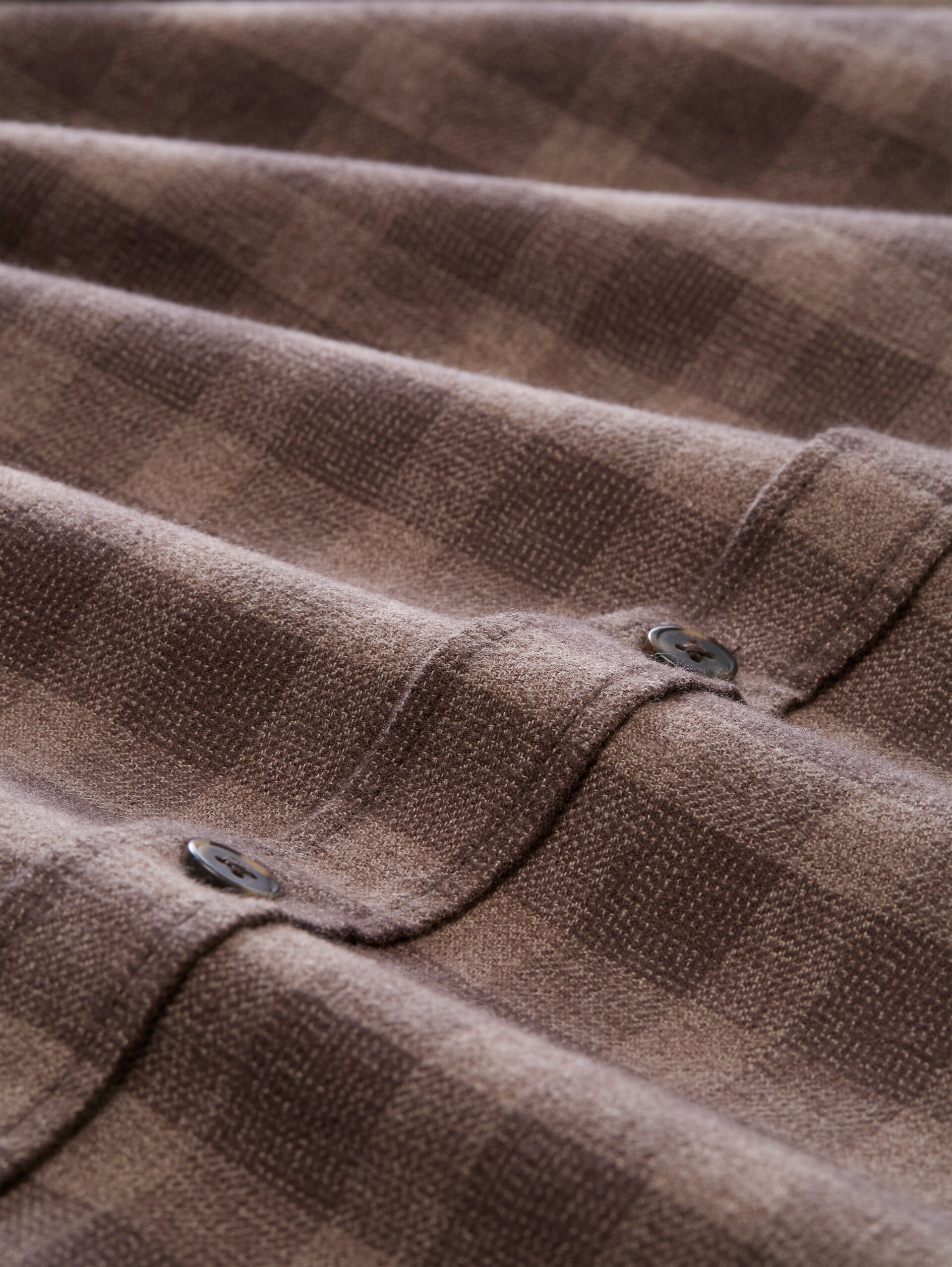 Regular Fit Flanell-Hemd mit Karomuster - dark brown grindle check - Material-Ansicht