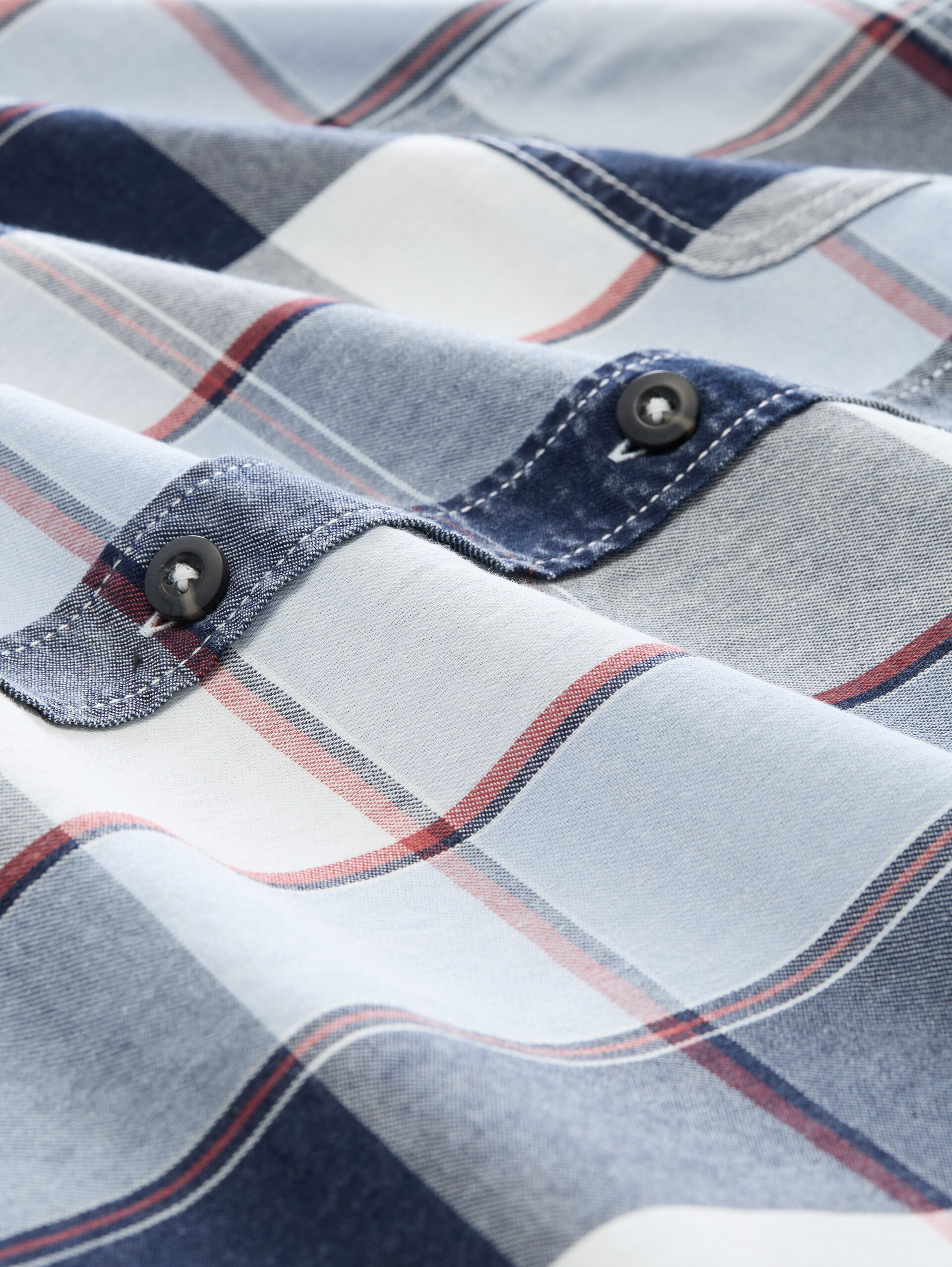 Regular Fit Hemd im Washed-Look - blue big check - Material-Ansicht