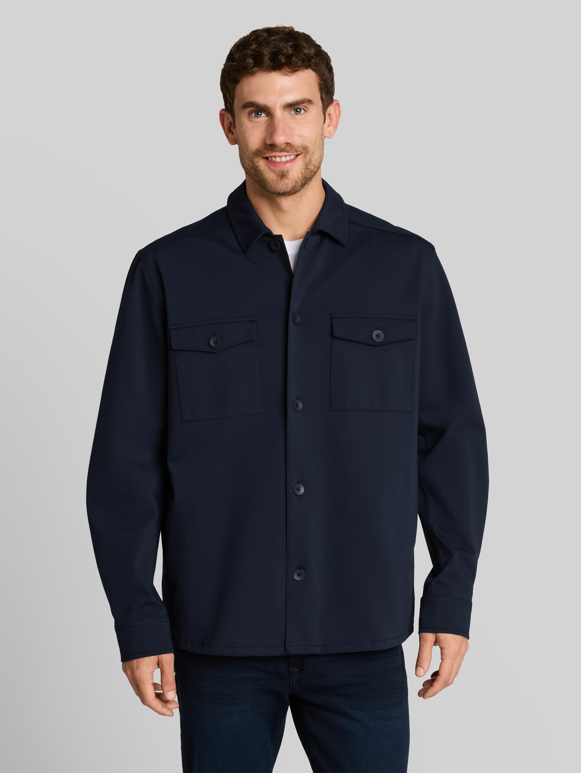 Sweat-overshirt met zakken - sky captain blue - Nek model vooraanzicht