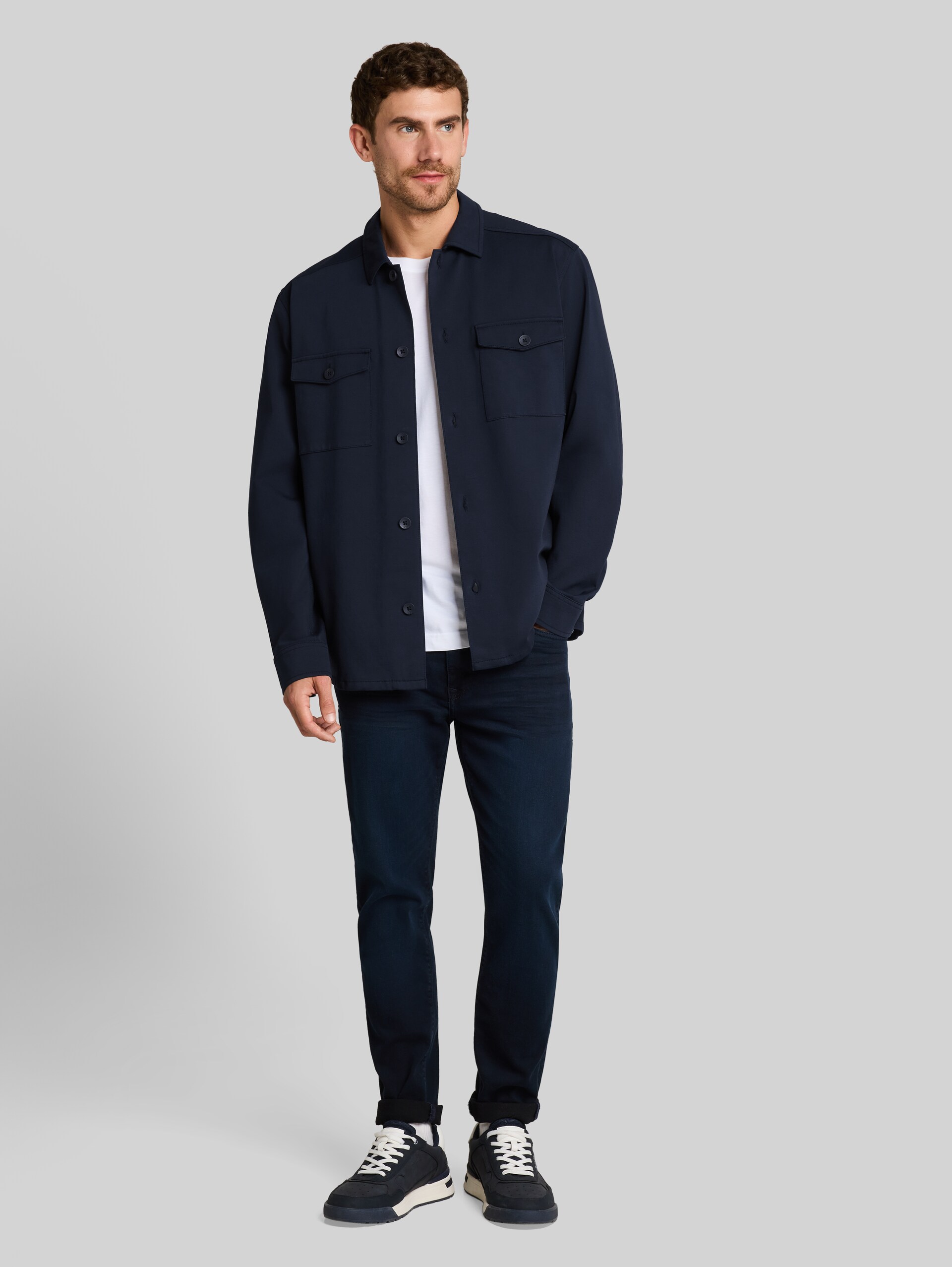 Sweat-overshirt met zakken - sky captain blue - Model vooraanzicht