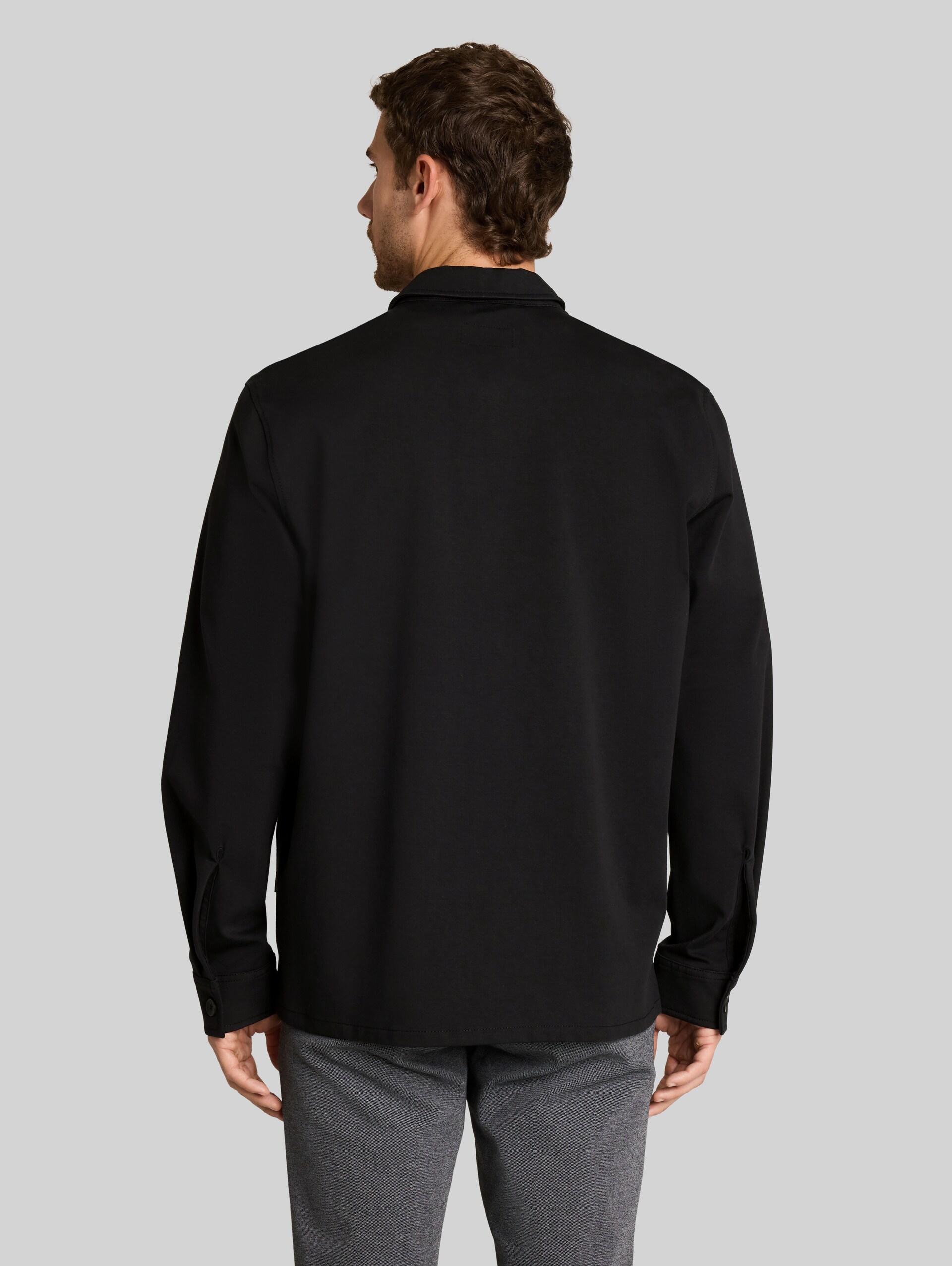 Sweat-overshirt met zakken - Black - Neklijn model-achteraanzicht
