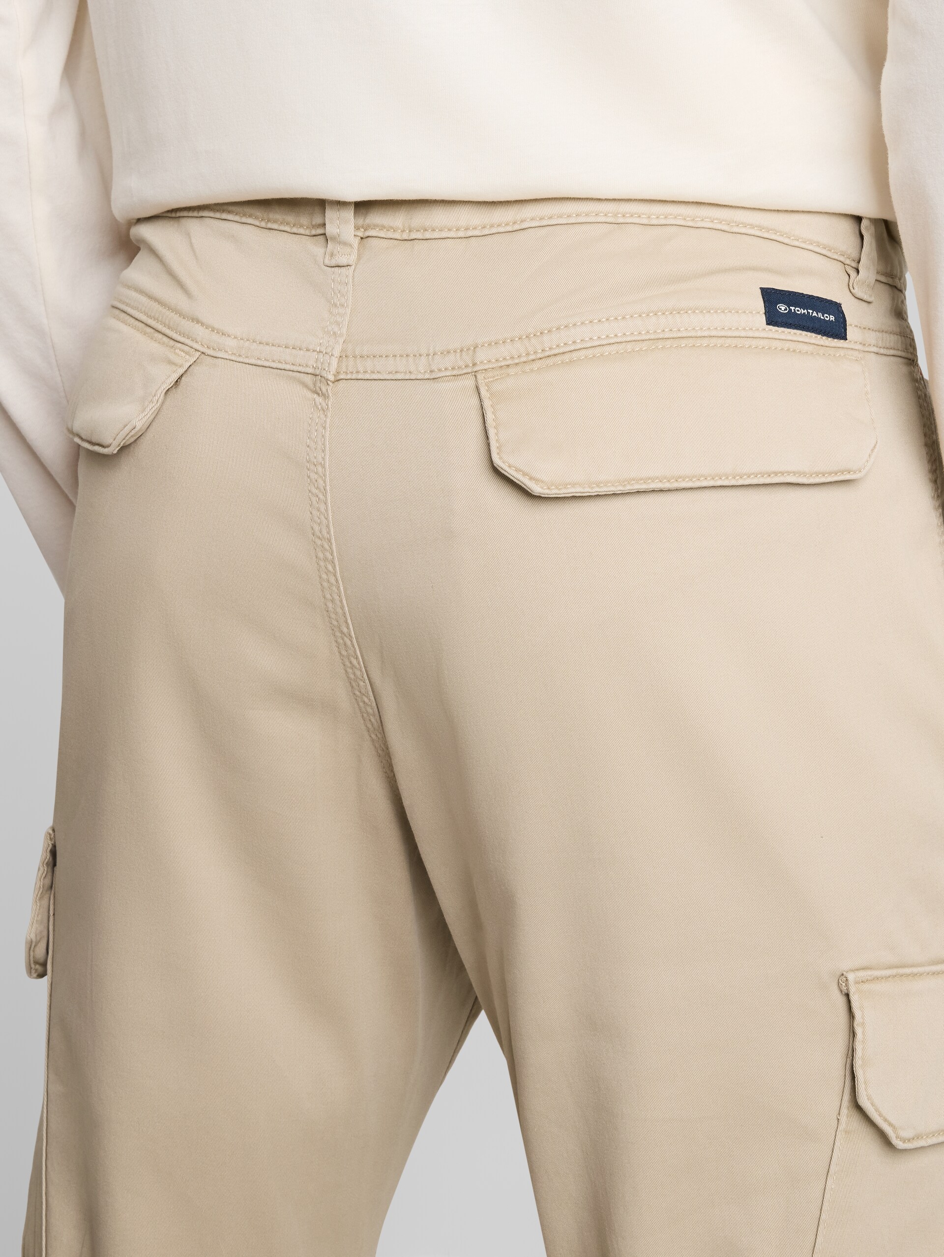 TTTYLER TAPERED cargobroek in gewassen look - plaza beige - Detailaanzicht model