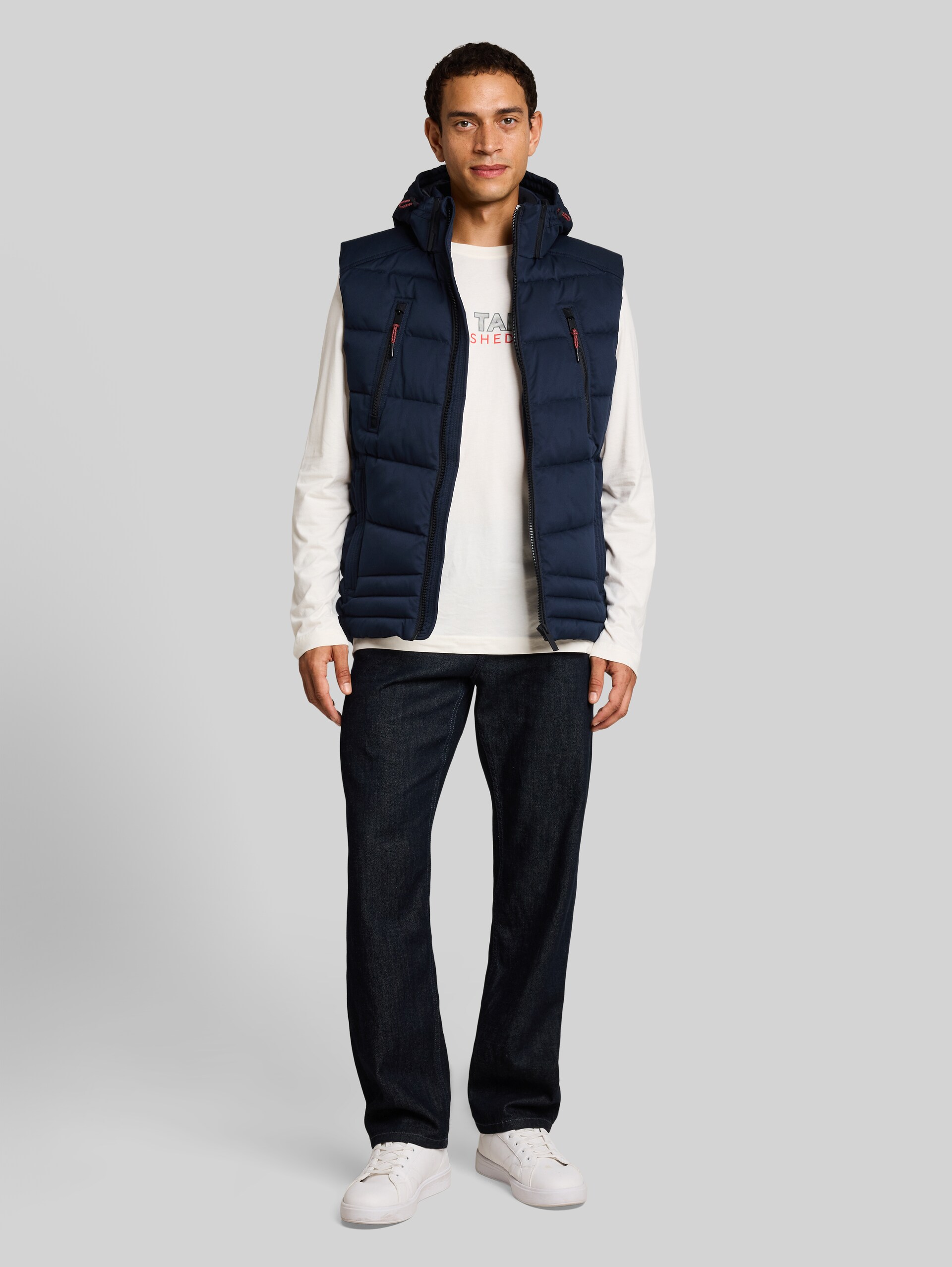 Puffer-vest met afneembare capuchon - sky captain blue - zijaanzicht model