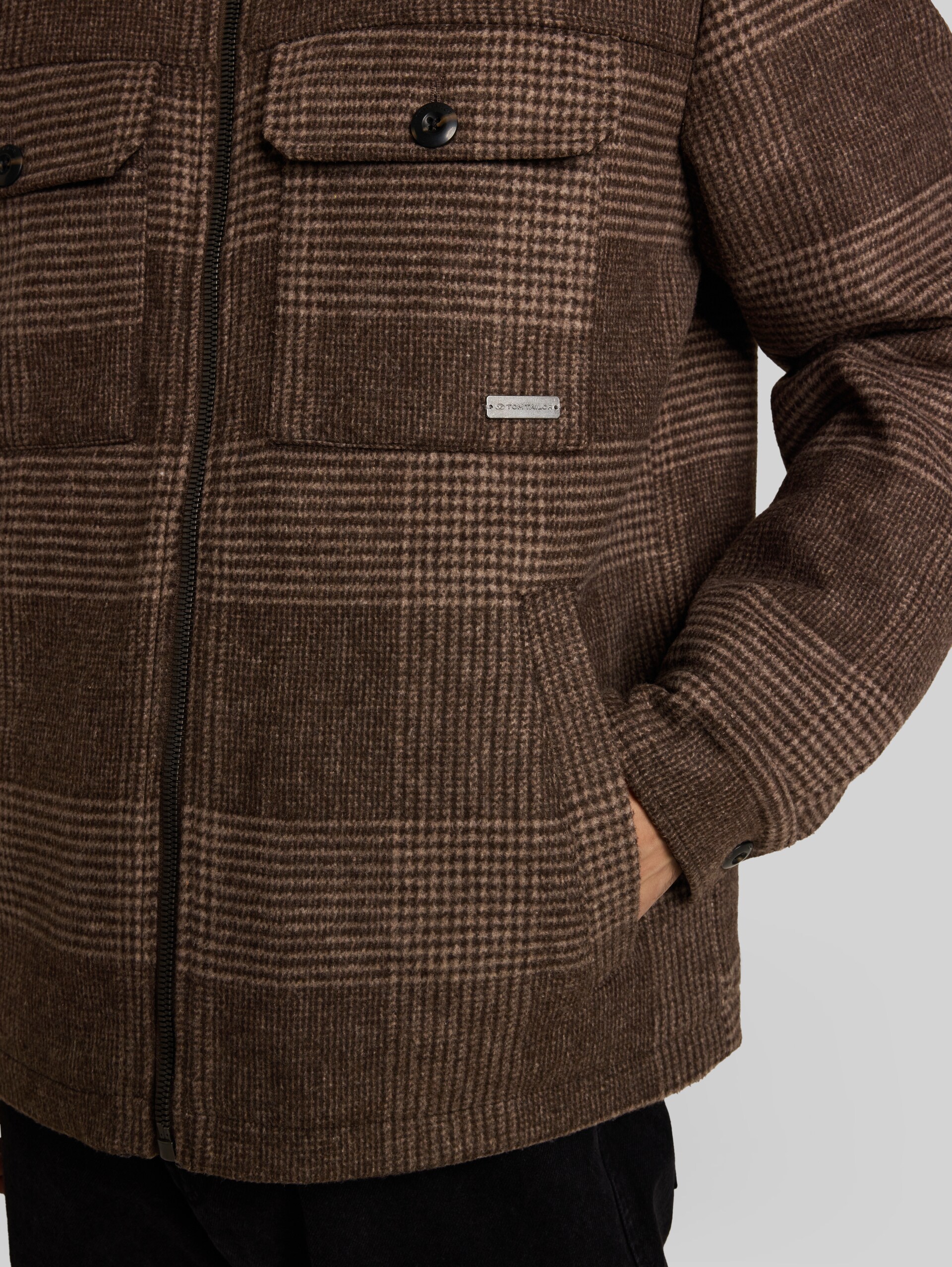 Overshirt mit Wollanteil - taupe check - Detail-Model-Ansicht