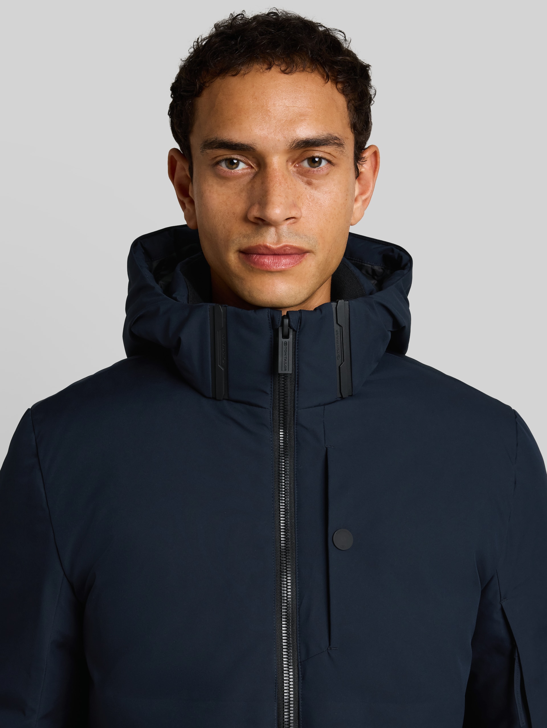 Hybrid Pufferjacke mit Kapuze - sky captain blue - Detail-Model-Ansicht