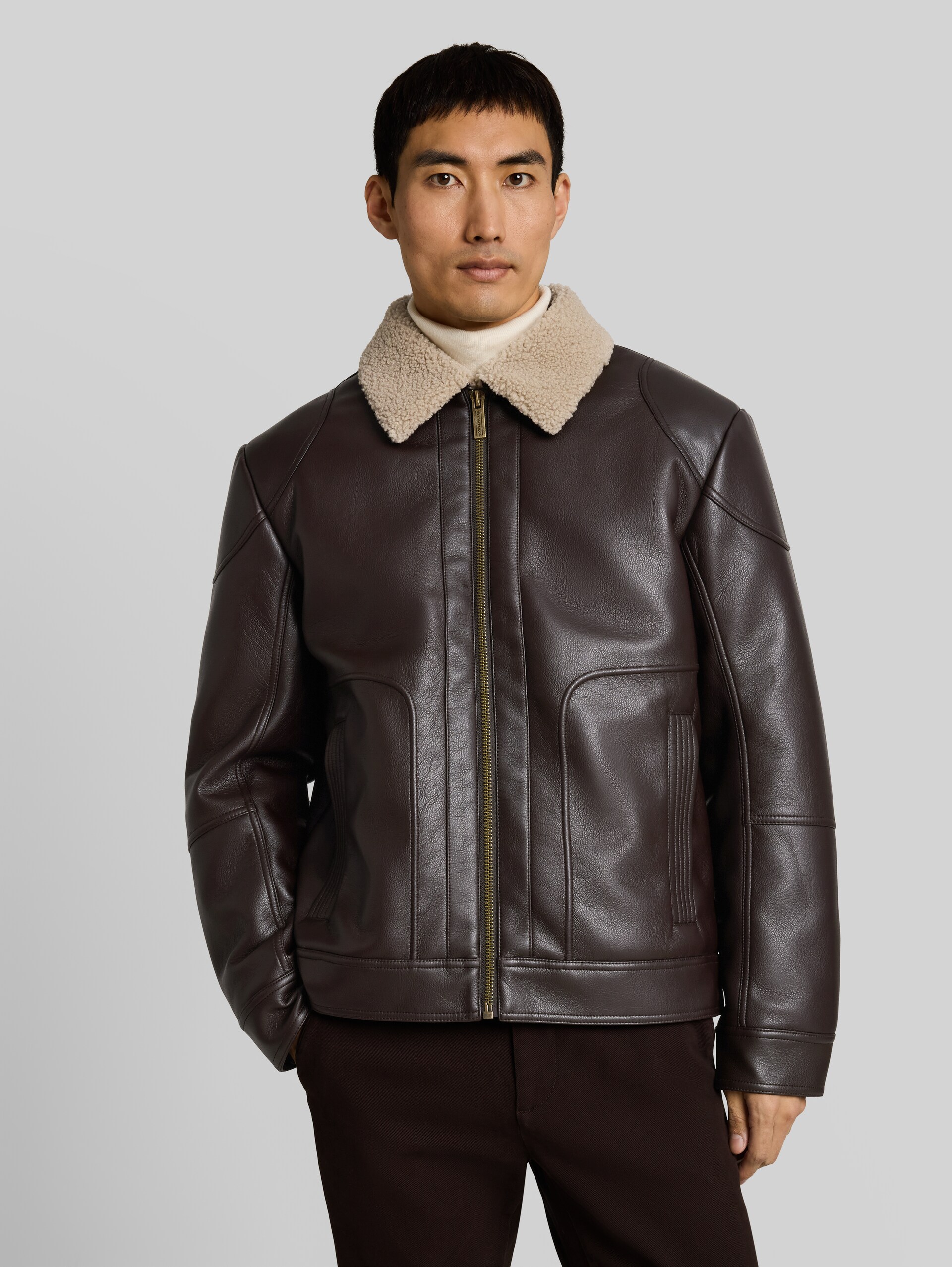 Veste de pilote en simili-cuir - Dark Chocolate Brown - Vue de face du modèle