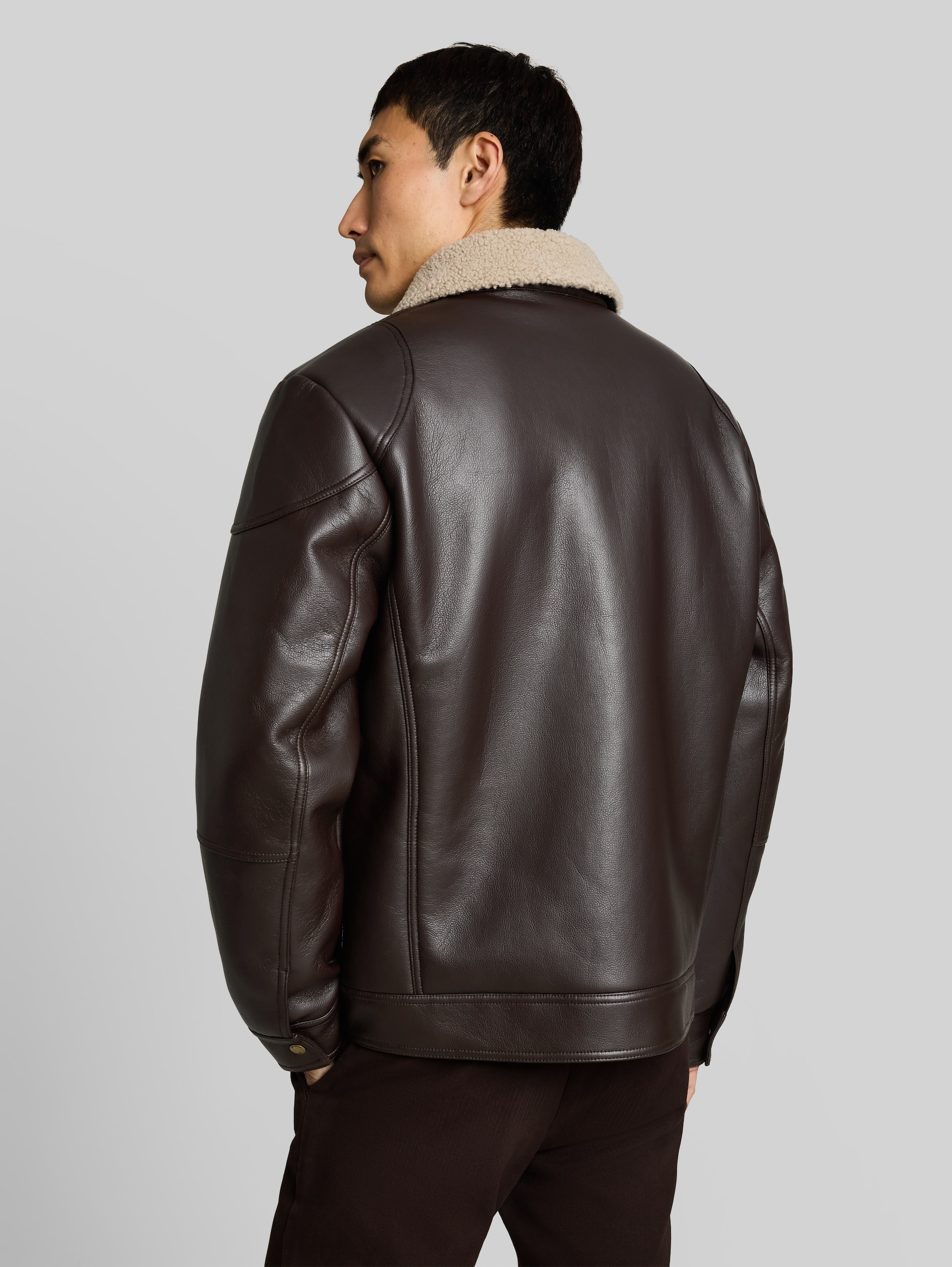 Veste de pilote en simili-cuir - Dark Chocolate Brown - Vue arrière du modèle