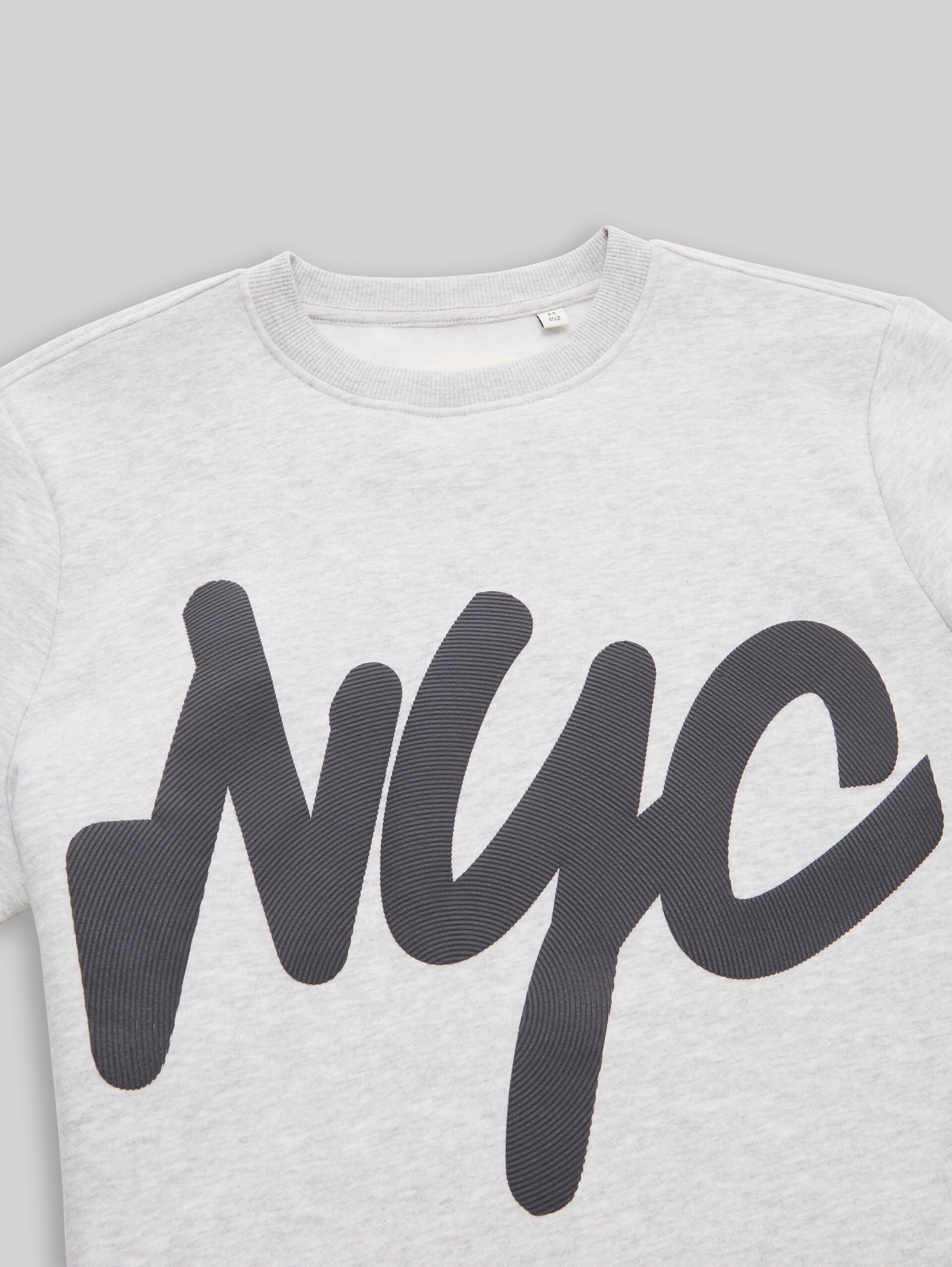 Sweatshirt met opschrift - Light Stone Grey Melange - Detailaanzicht model