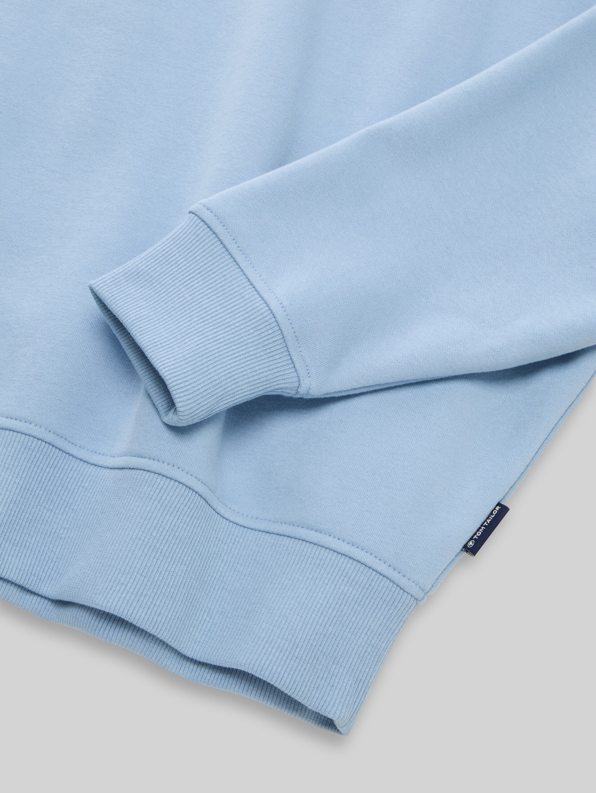 Oversize Sweatshirt mit Rückenprint - stonington blue - Detail-Model-Ansicht