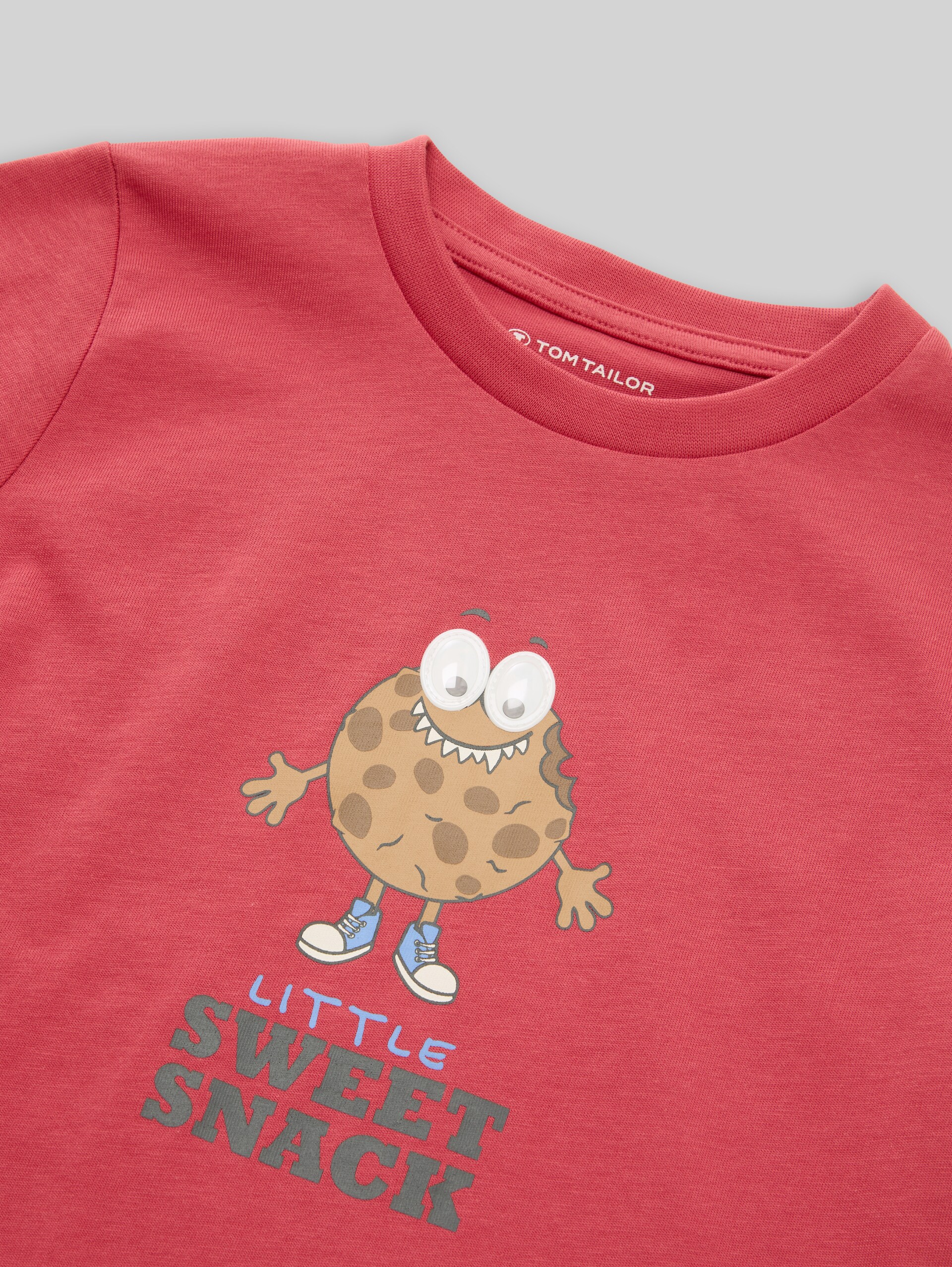 T-shirt met lange mouwen en interactieve print - Berry Red - Detailaanzicht model