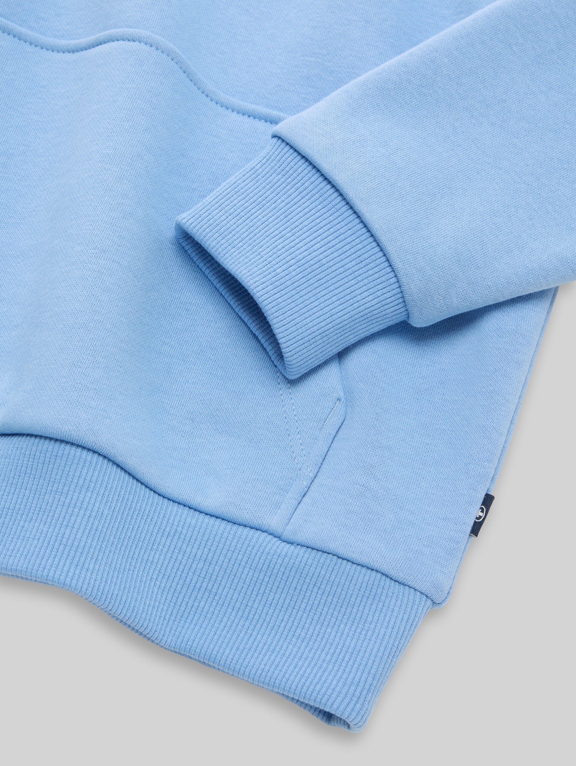 Oversized sweatshirt met kangoeroezak - Light Blue - Detailaanzicht model