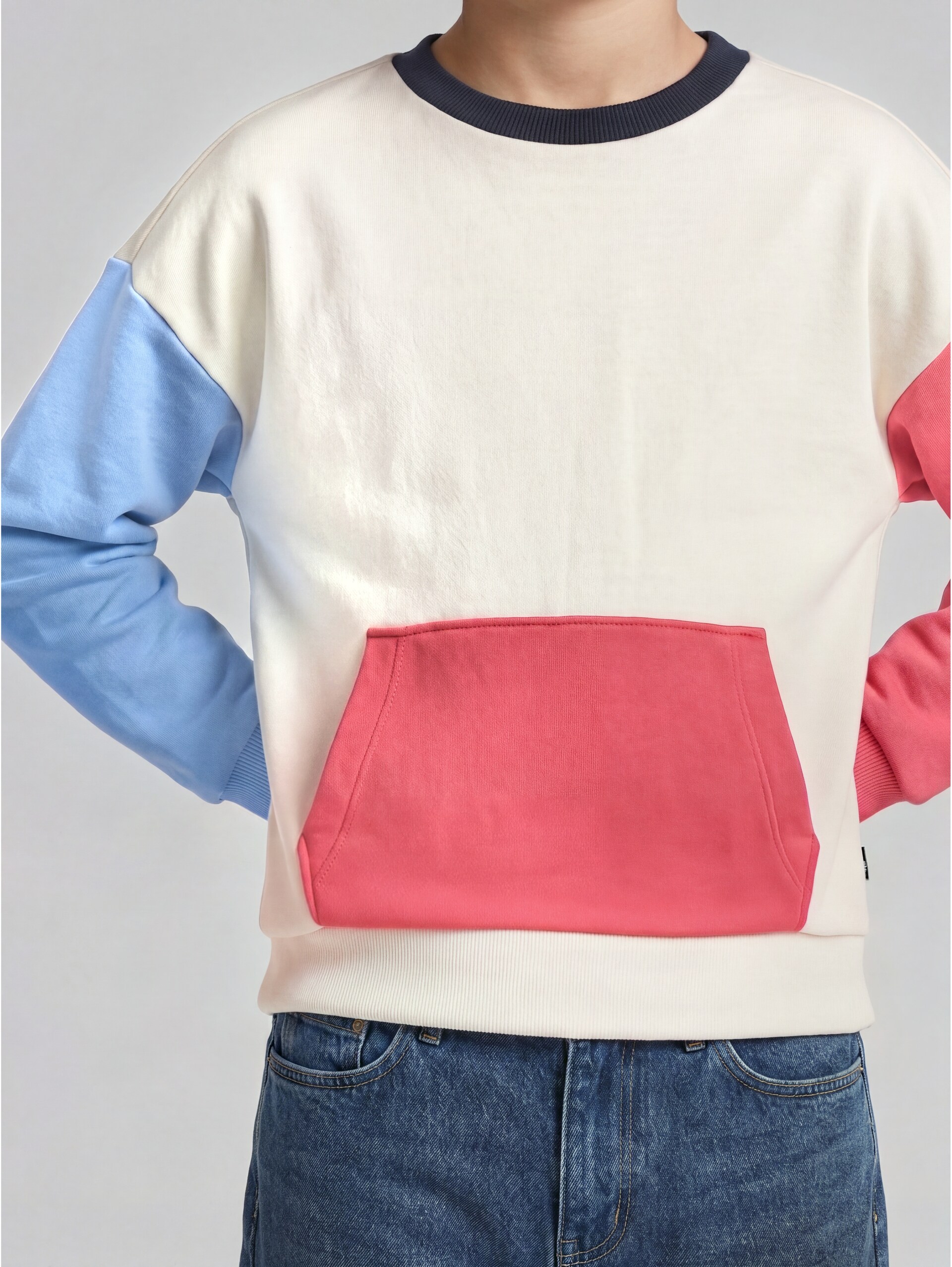 Oversized sweatshirt met kangoeroezak - greyish white