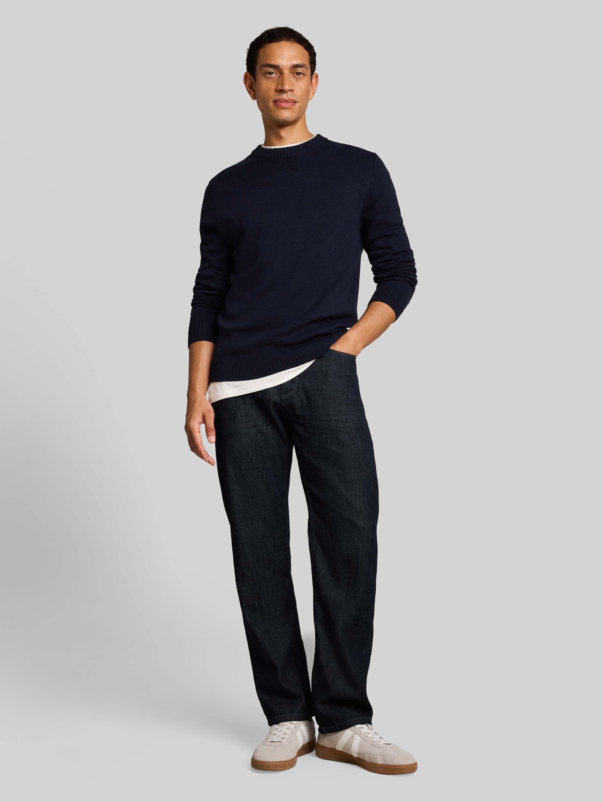 Pull en maille de coton - Knitted Navy Melange - Vue de face du modèle