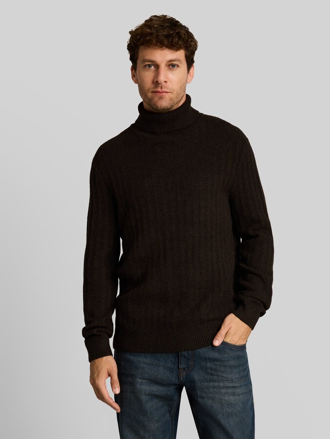 Pull à col roulé avec une part de laine par Men, dark chocolate brown melange