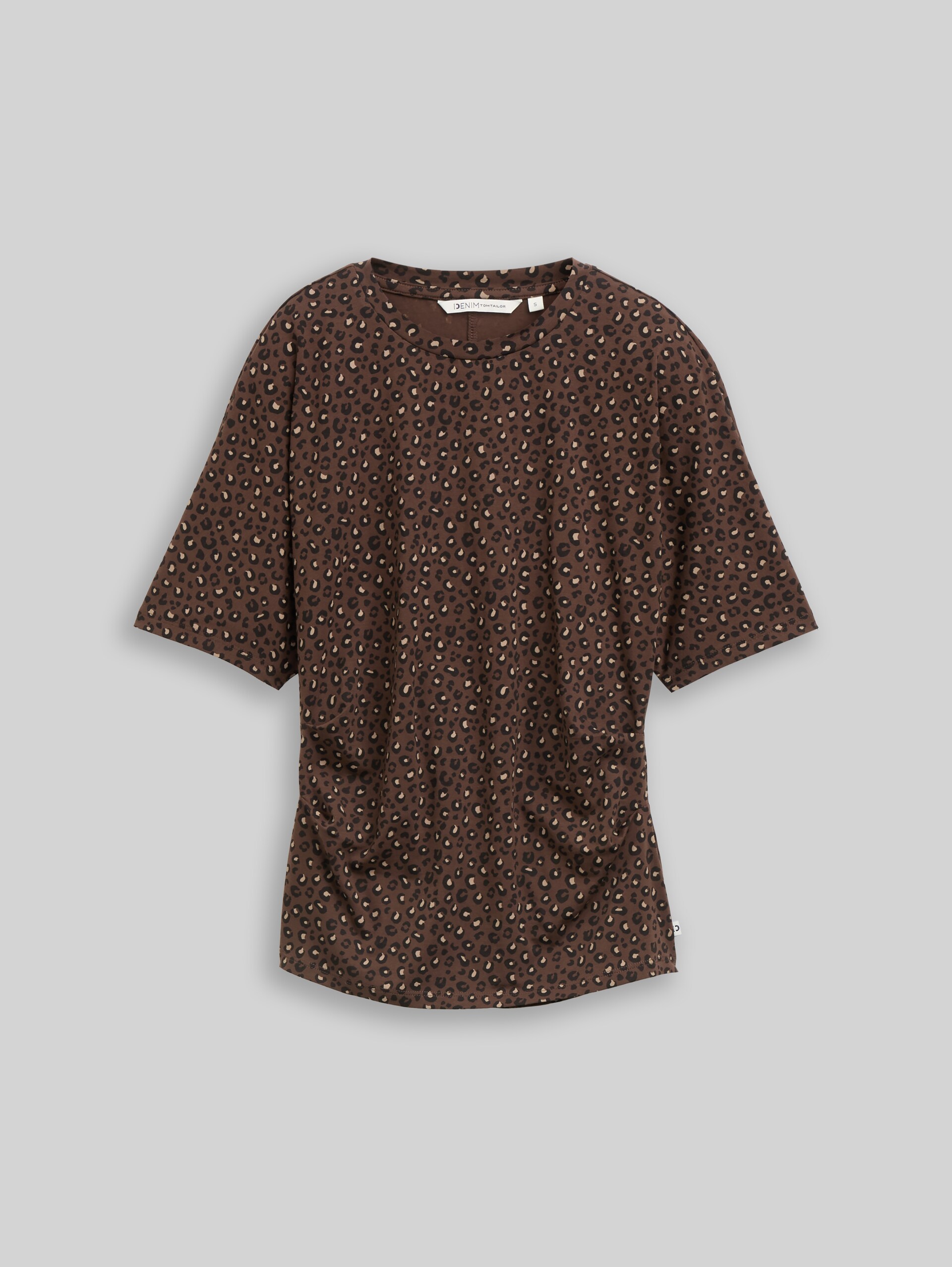 T-shirt with leopard print - brown black leo print - Front product view