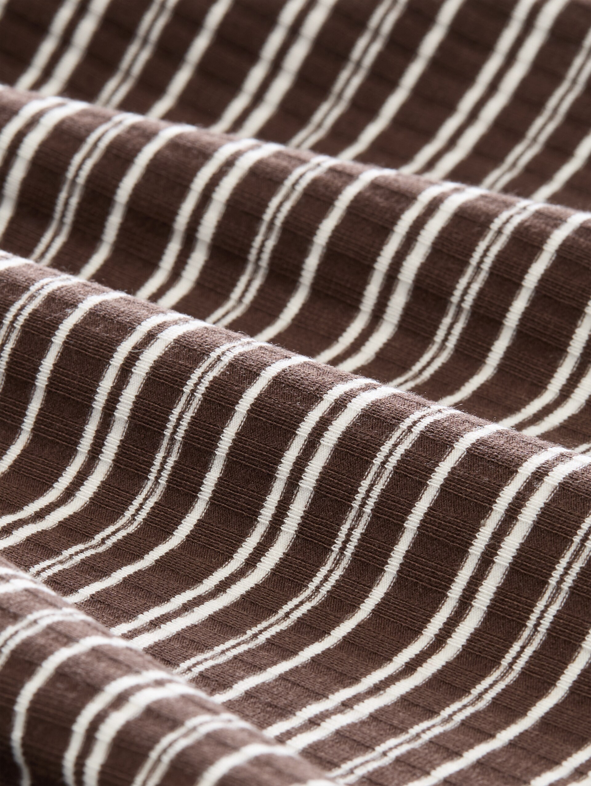 Slim Fit Top mit Stehkragen - brown white stripe - Material-Ansicht