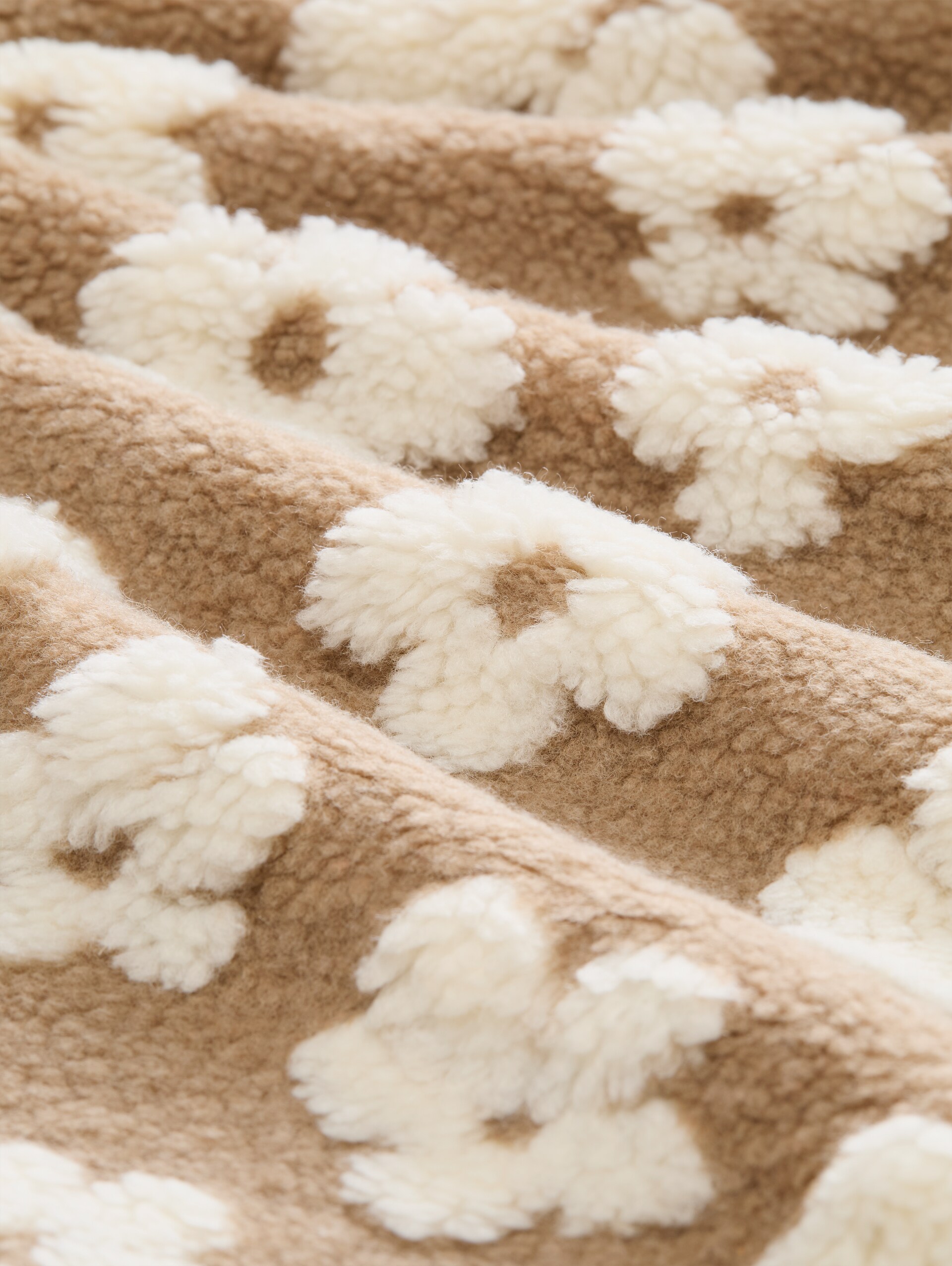 Teddy Jacke mit Blumenmuster - brown teddy flower artwork - Produkt-Detail-Ansicht