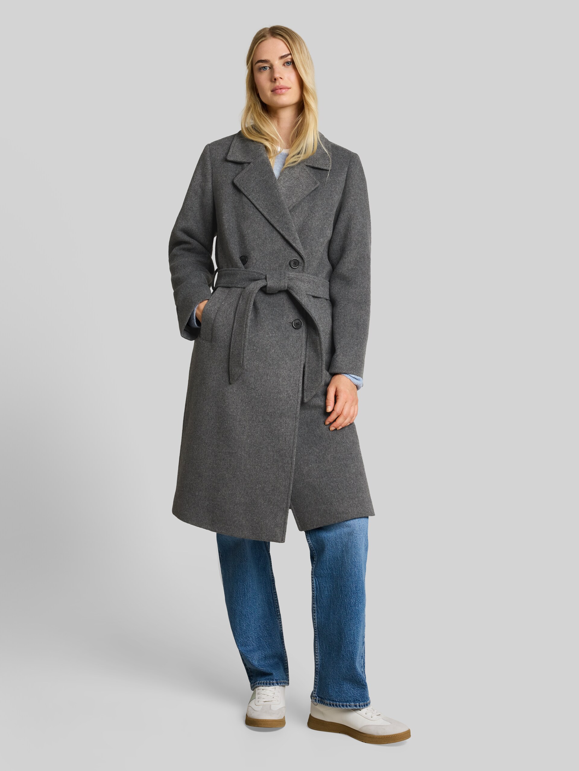 Losvallende jas met riem - dark coal grey melange - Model vooraanzicht