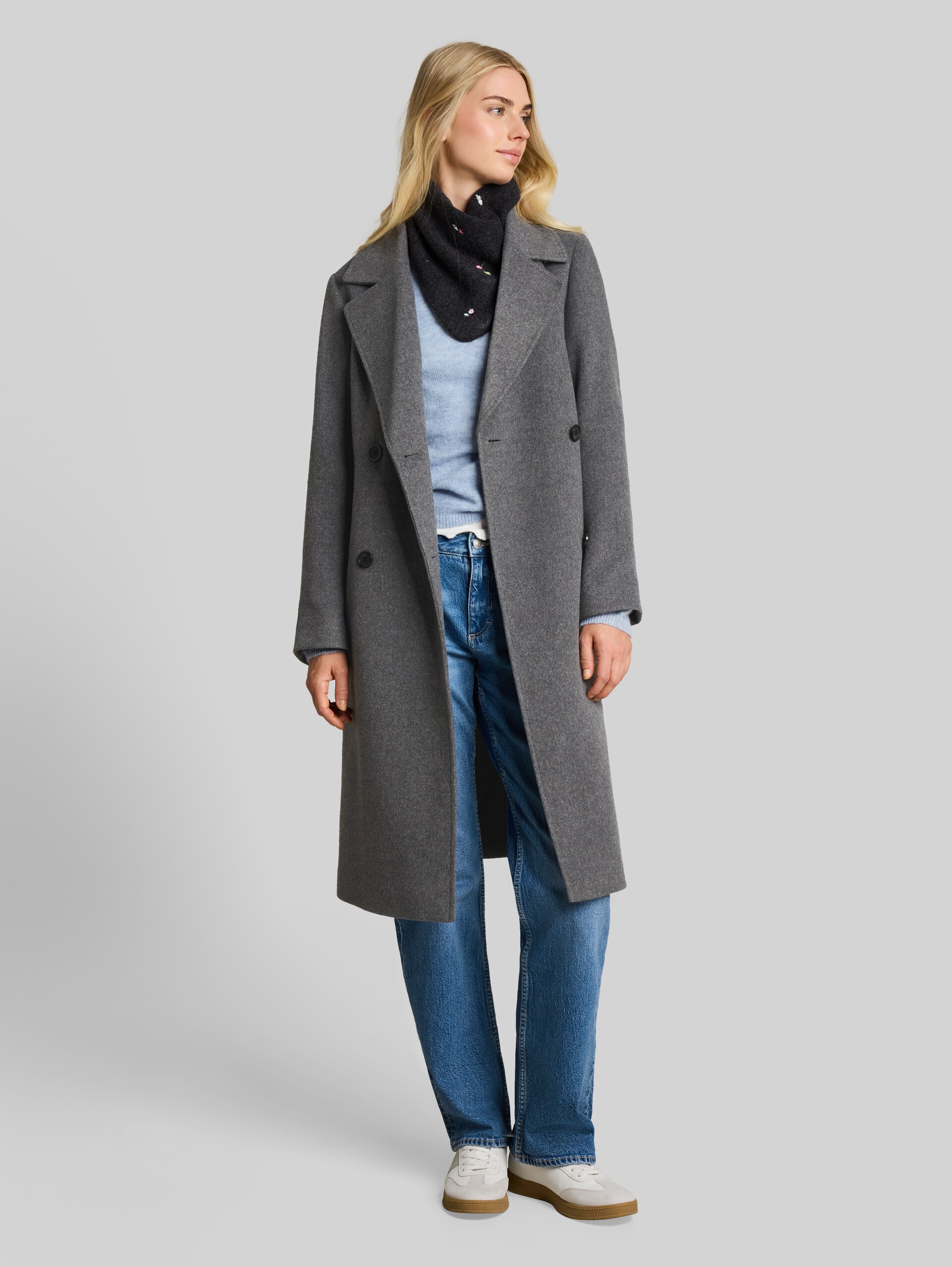 Losvallende jas met riem - dark coal grey melange - zijaanzicht model