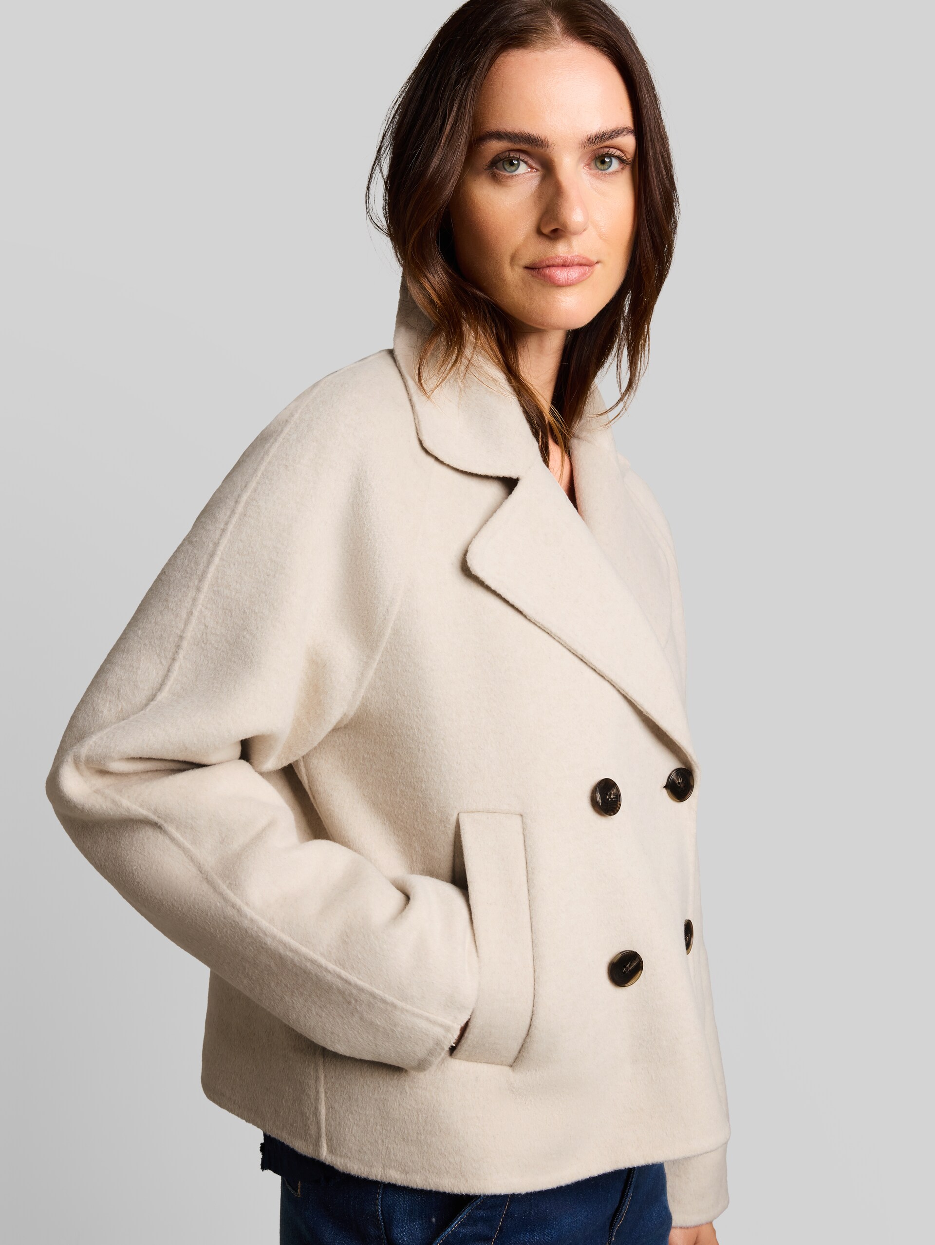 Cabanjacke mit Wollanteil - cold beige melange - Detail-Model-Ansicht