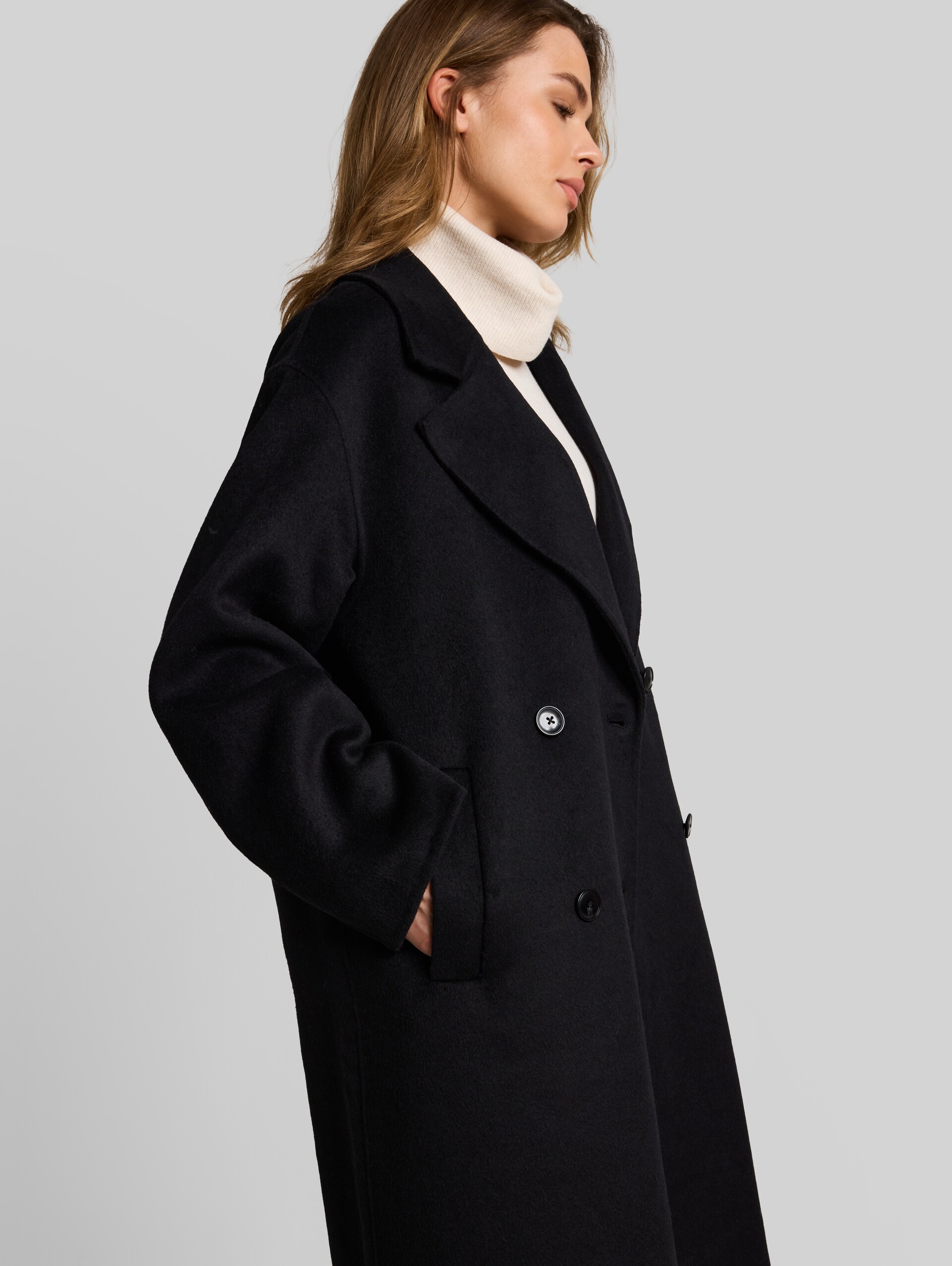 Wollen jas met losse pasvorm - deep black - Detailaanzicht model