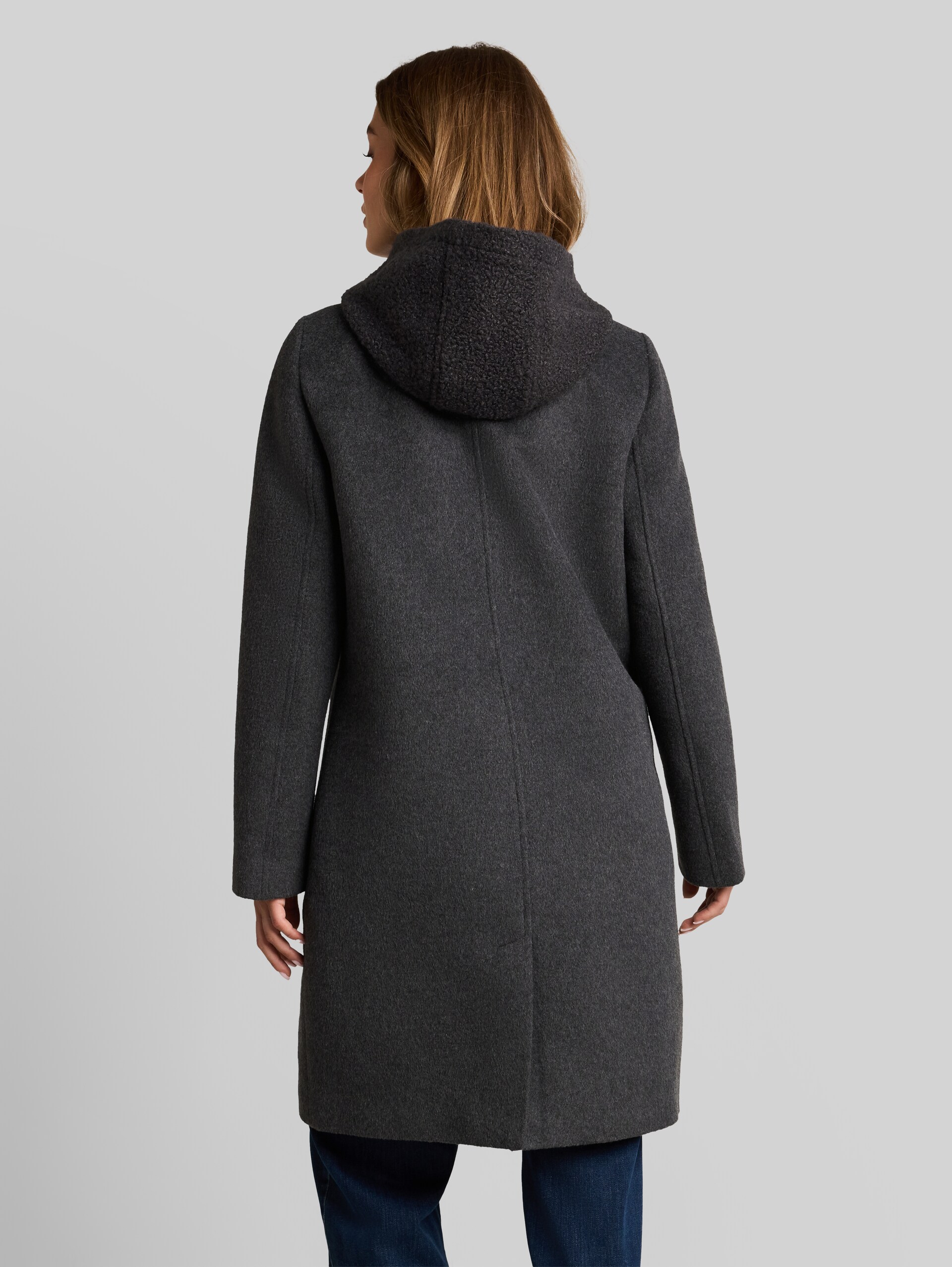 2-in-1 woollen coat with detachable insert - Black Grey Melange - Model-back view