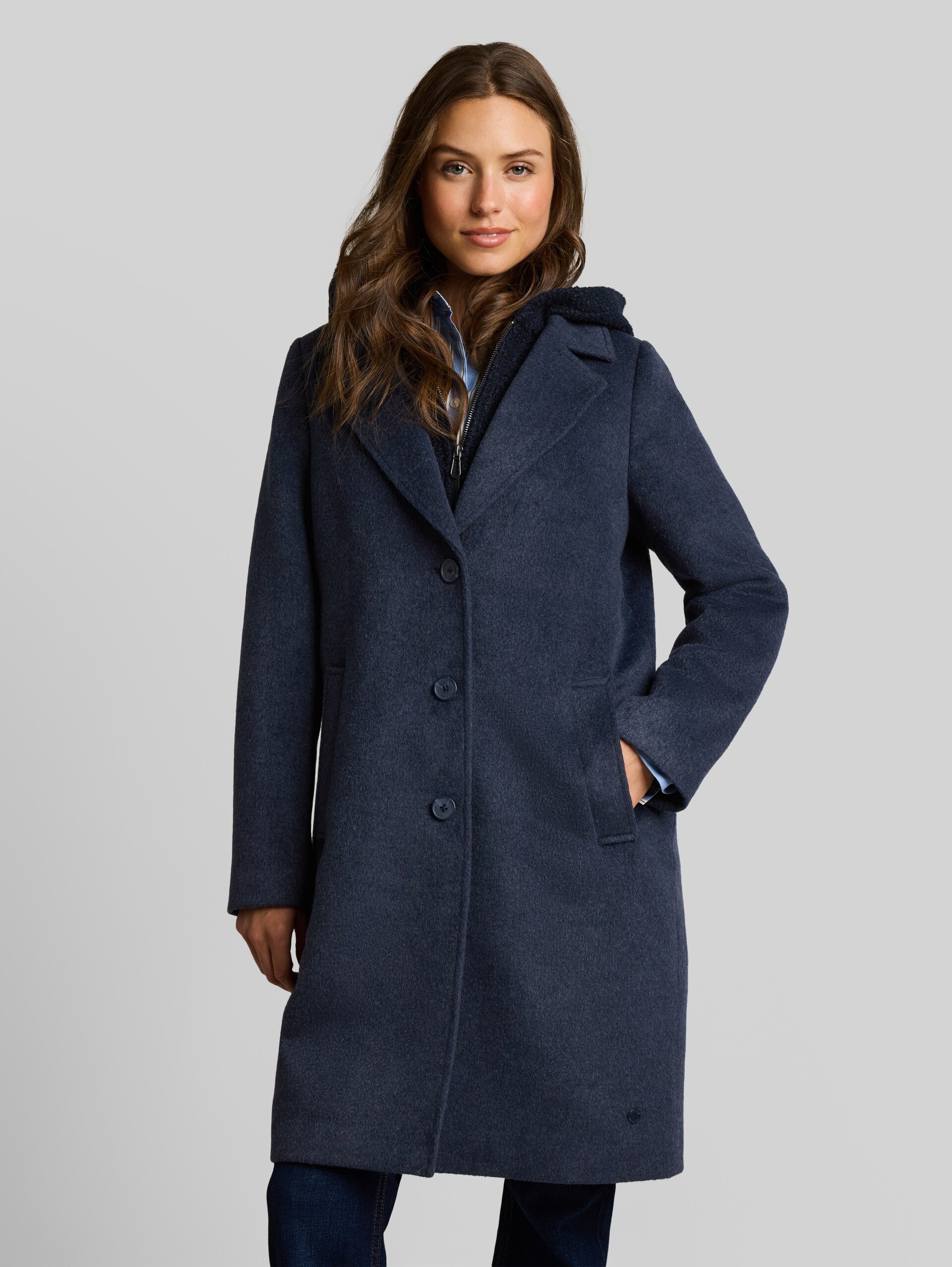 2-in-1 woollen coat with detachable insert - sky captain blue melange - Model front view