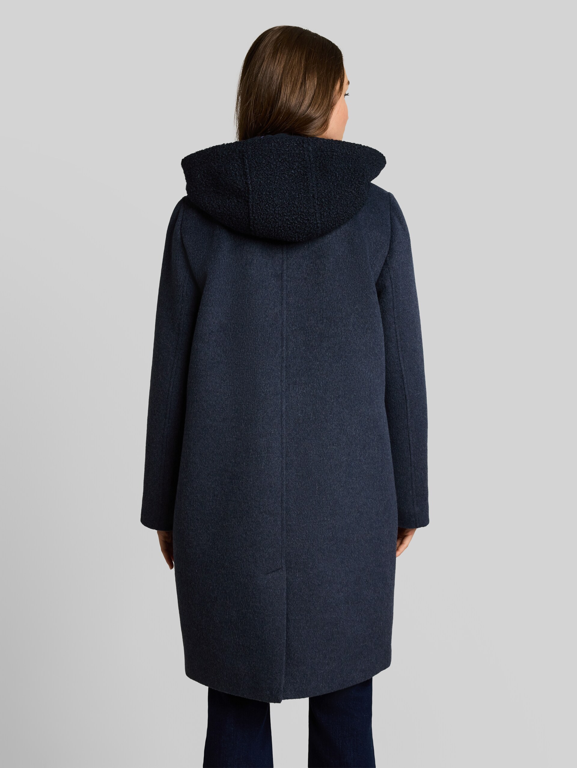 2-in-1 woollen coat with detachable insert - sky captain blue melange - Model-back view
