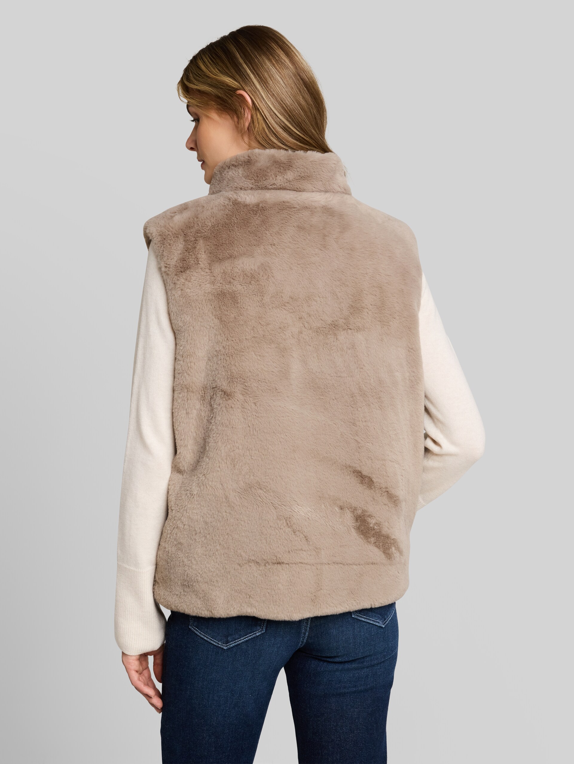 2-in-1 imitatiebontvest met omkeerfunctie - soft taupe grey - Model-achteraanzicht