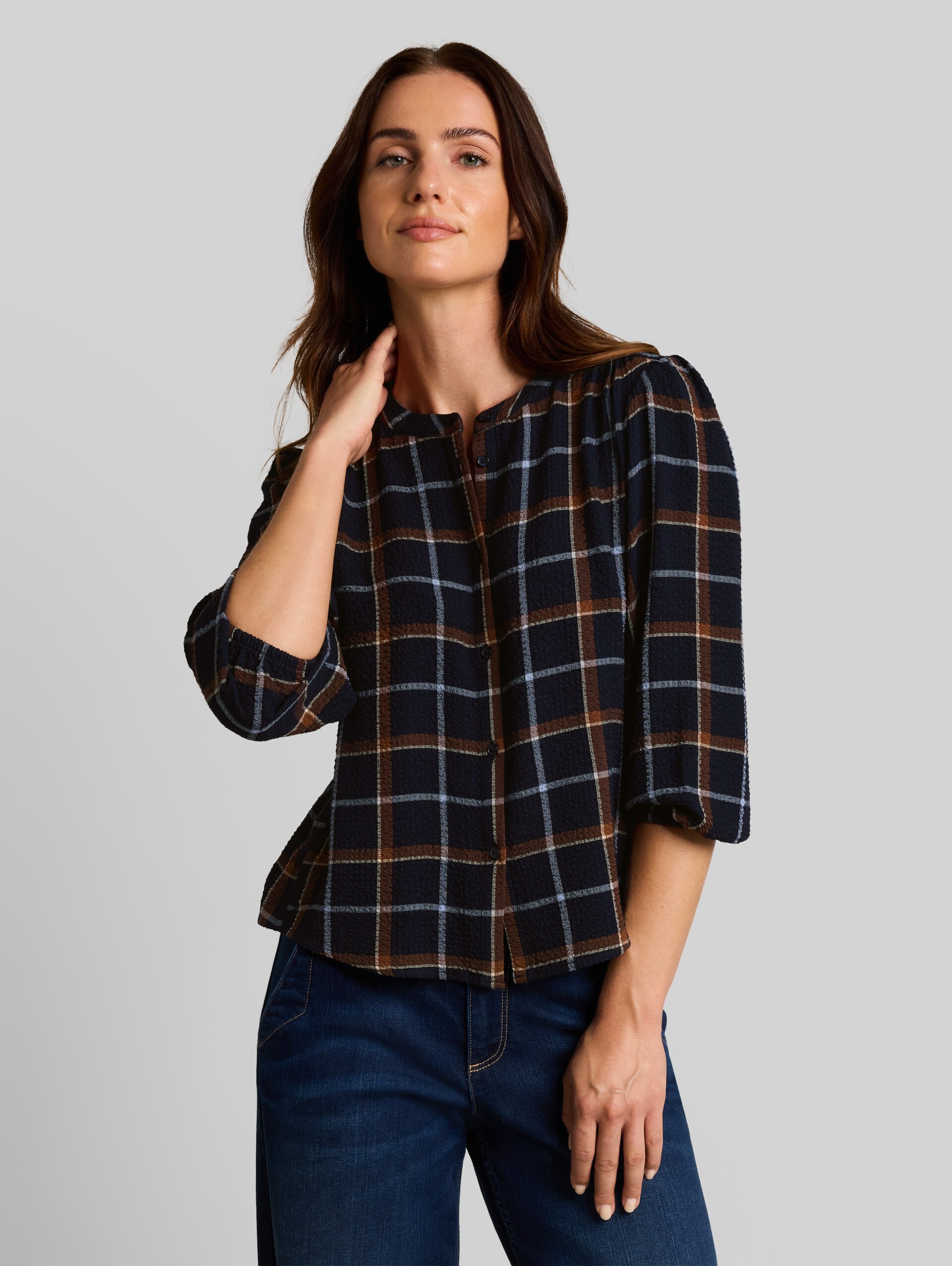 Chemisier en seersucker à carreaux - navy camel beige check - Découpe Vue de face du modèle