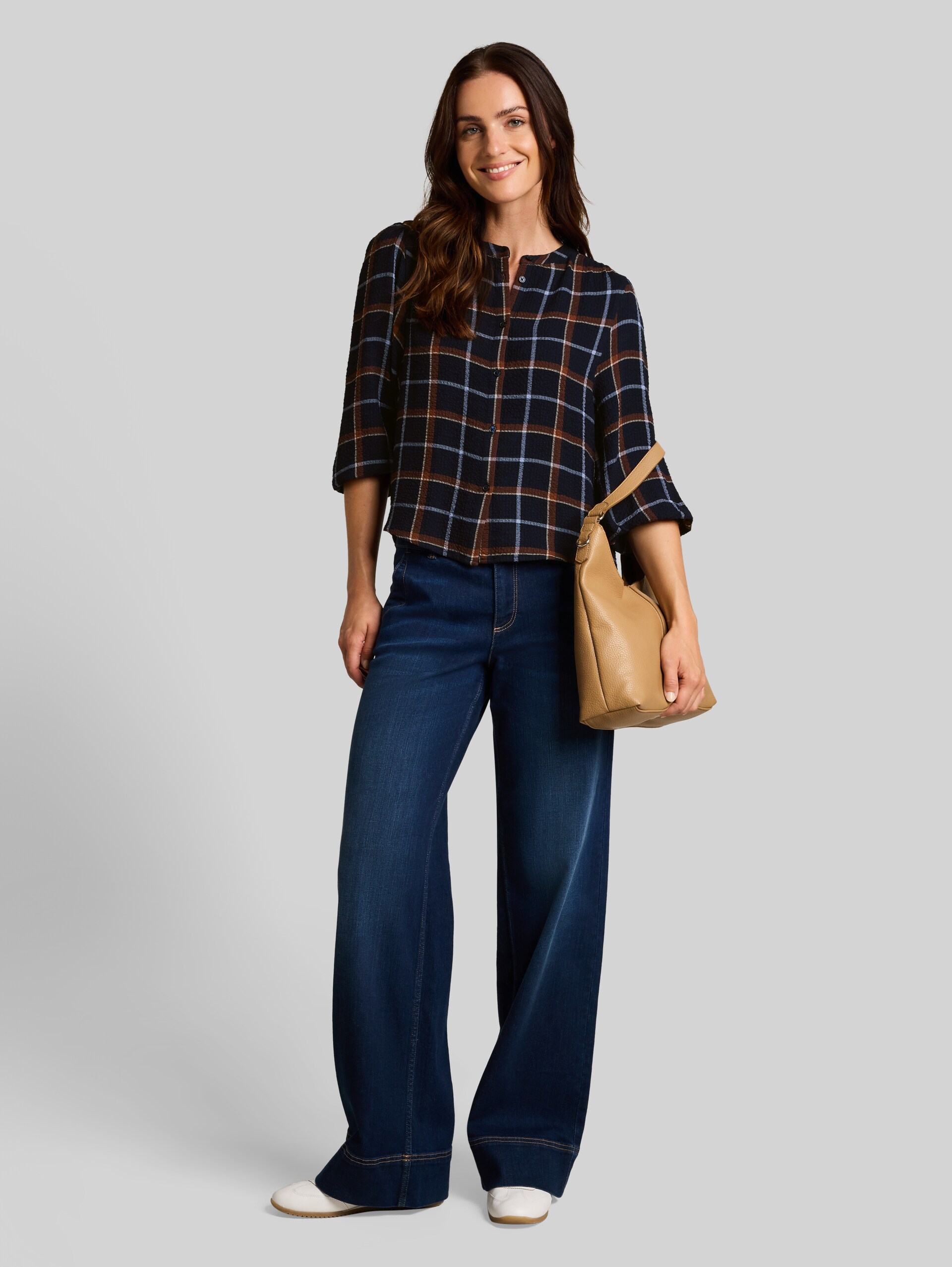 Chemisier en seersucker à carreaux - navy camel beige check - Vue de face du modèle