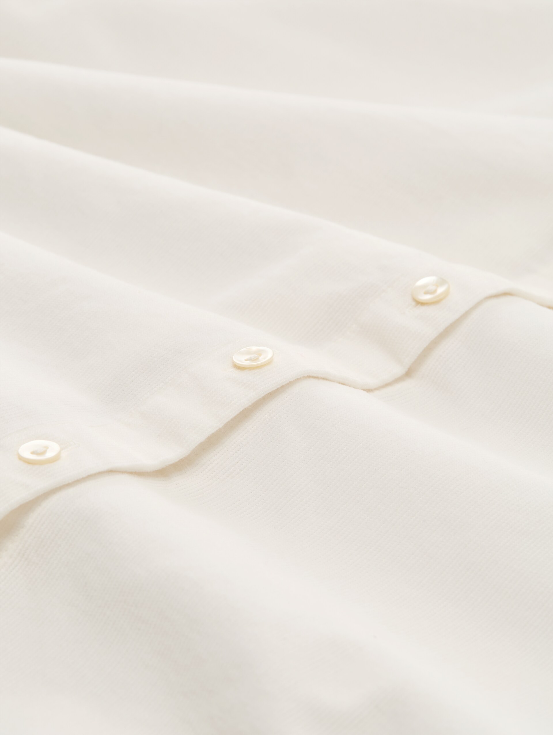 Cordbluse mit Rüschenkragen - Whisper White - Material-Ansicht