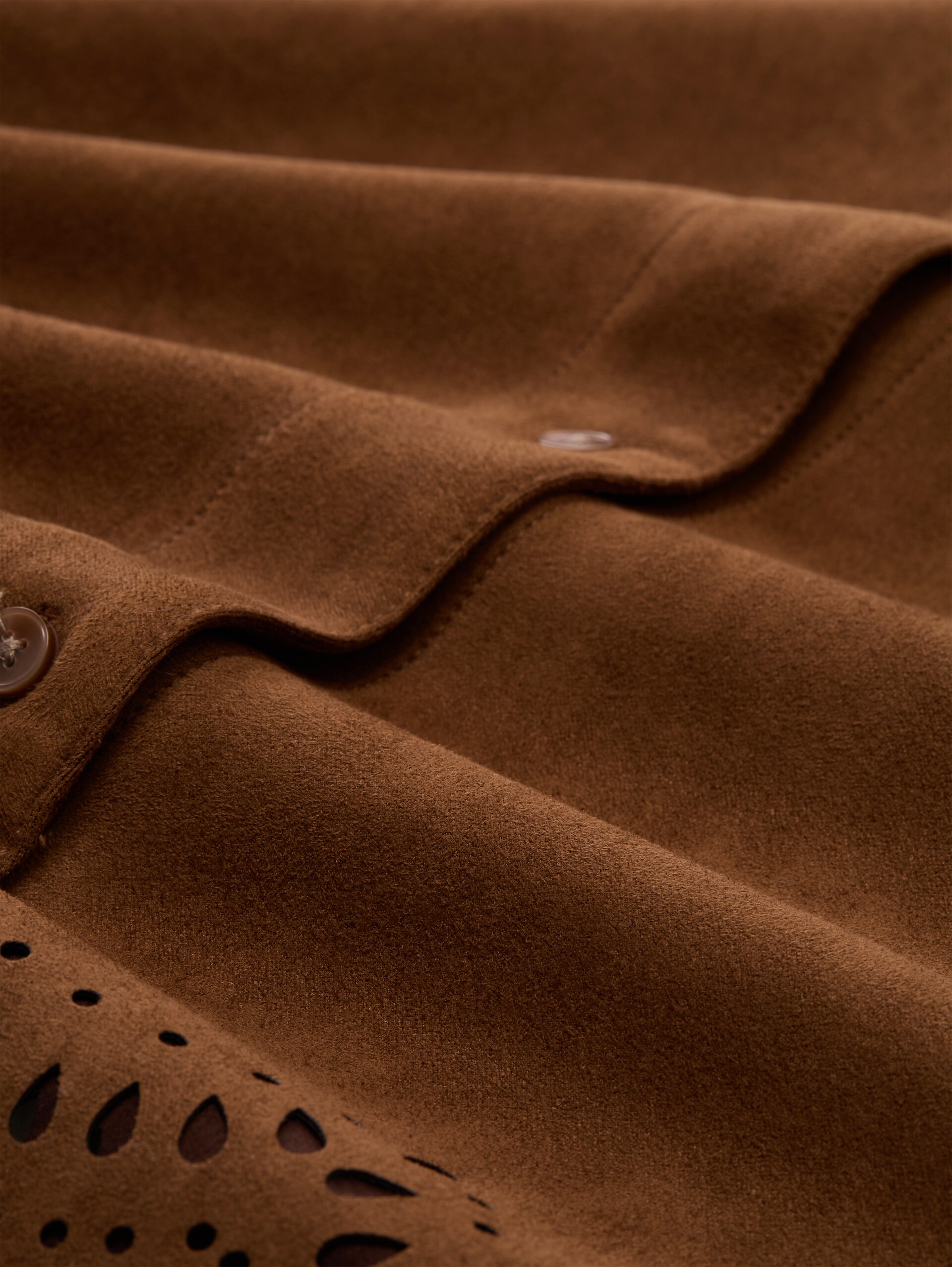 Oversize Bluse in Wildleder-Optik - camel - Material-Ansicht