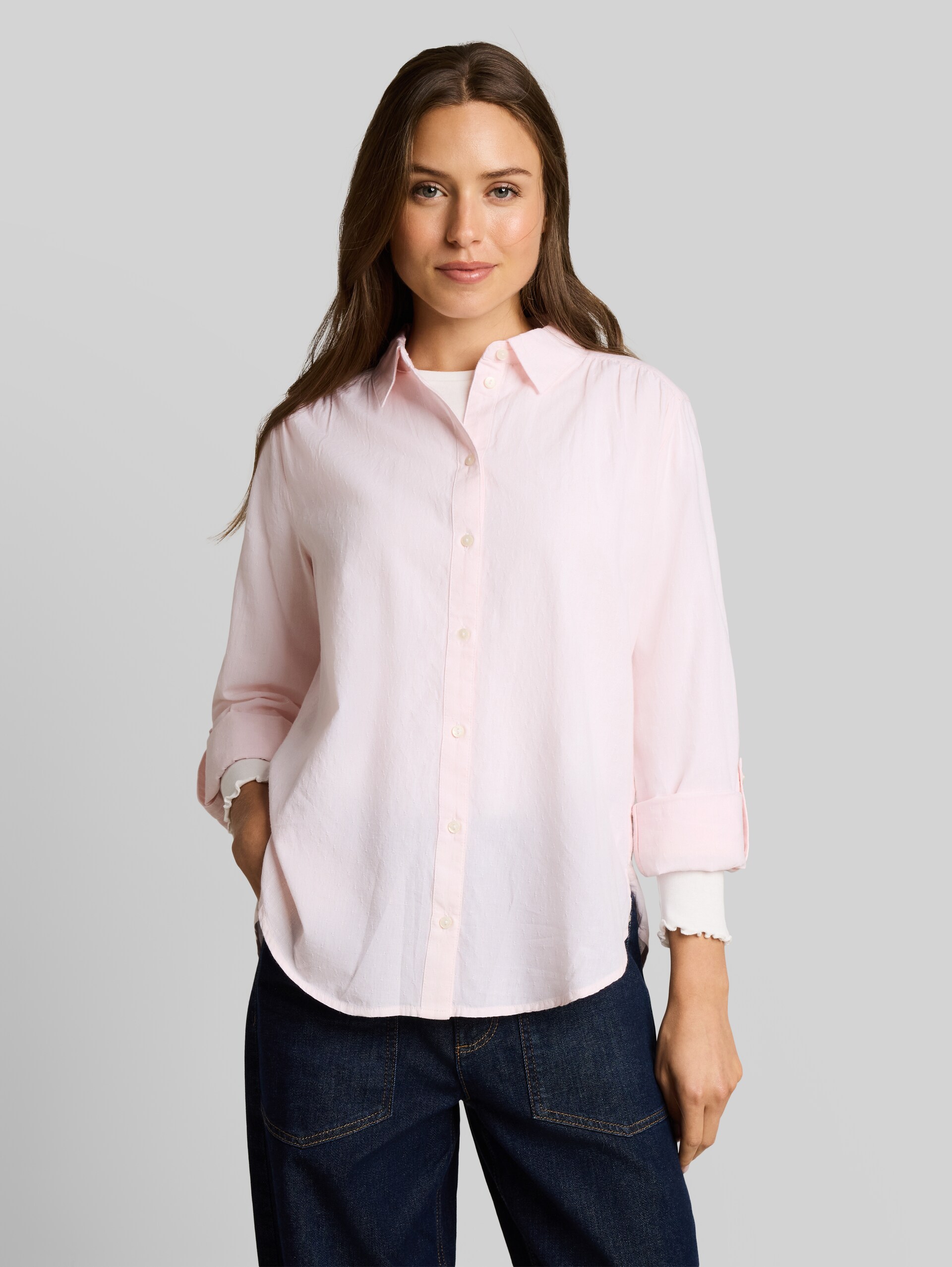 Hemdbluse mit Turn-up-Funktion - light pastel pink dobby - Ausschnitt Model-Vorderansicht