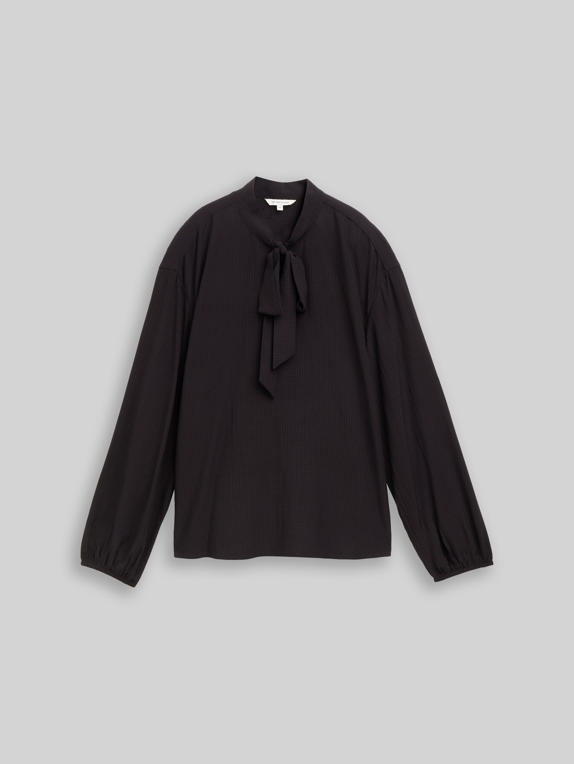 Loose Fit Bluse mit Schleifenkragen - deep black - Vorder-Produkt-Ansicht