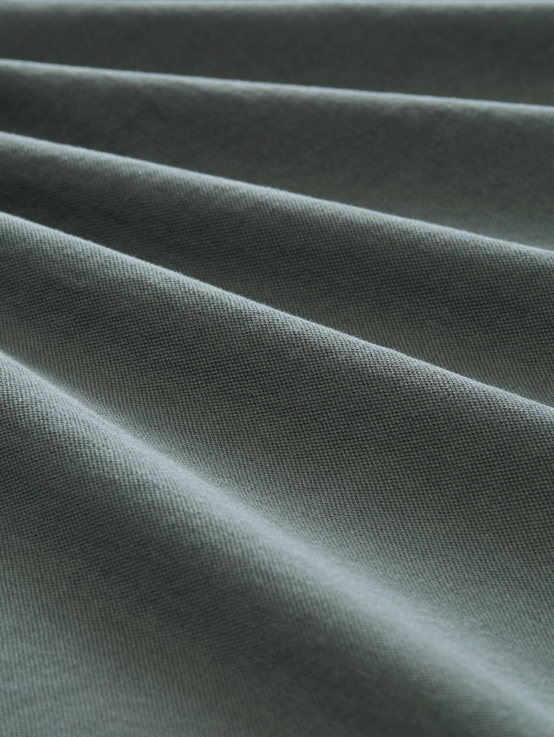 Piqué T-shirt met logobadge - Darkest Olive - Materiaalweergave