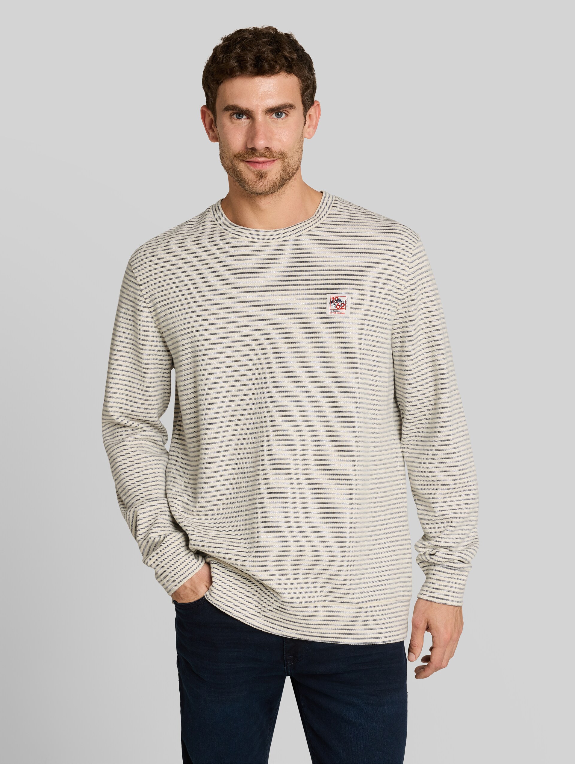 Langarmshirt mit Streifenmuster - offwhite structured stripe - Ausschnitt Model-Vorderansicht