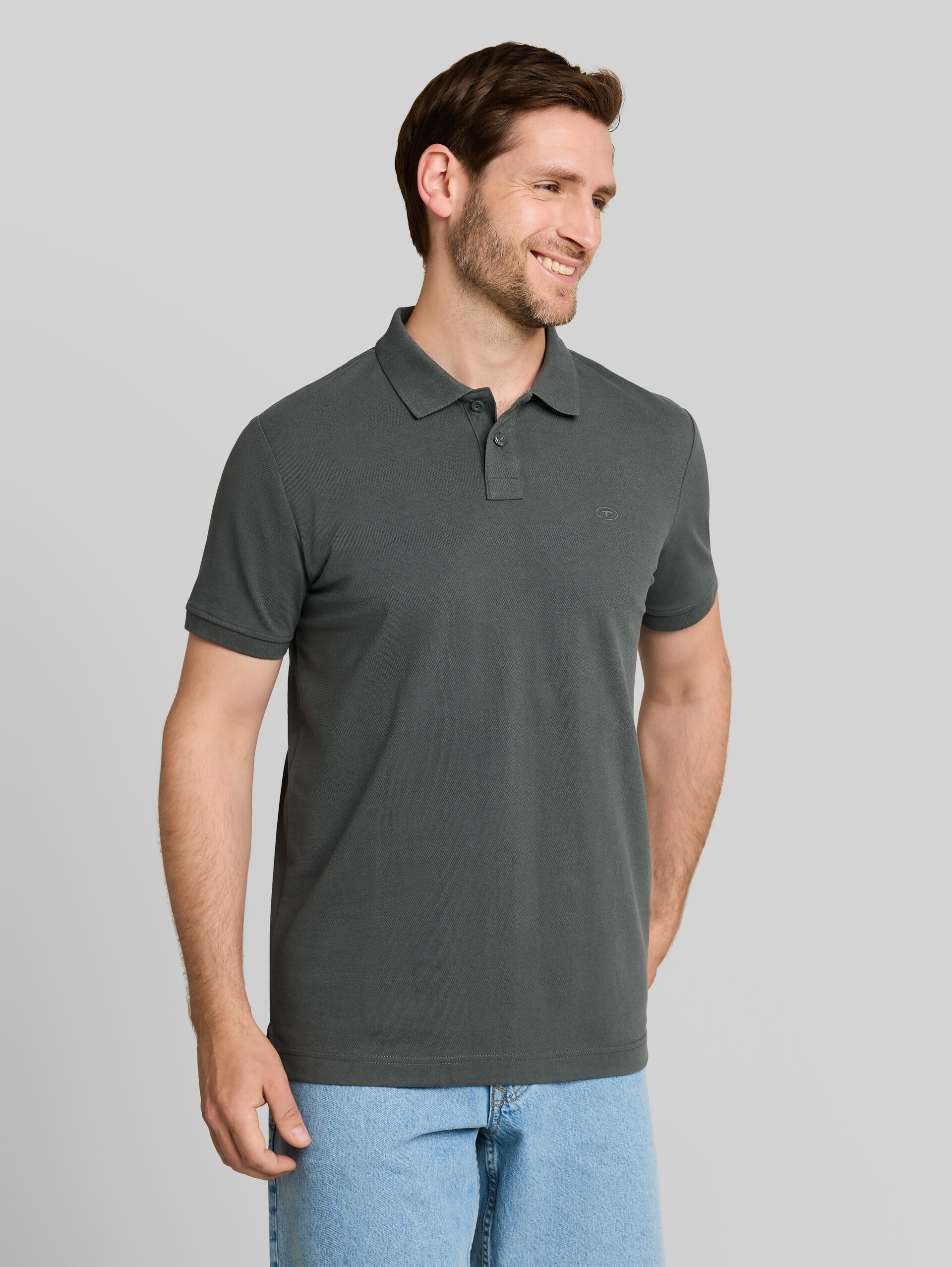 Piqué Poloshirt mit Logo-Stickerei - Darkest Olive