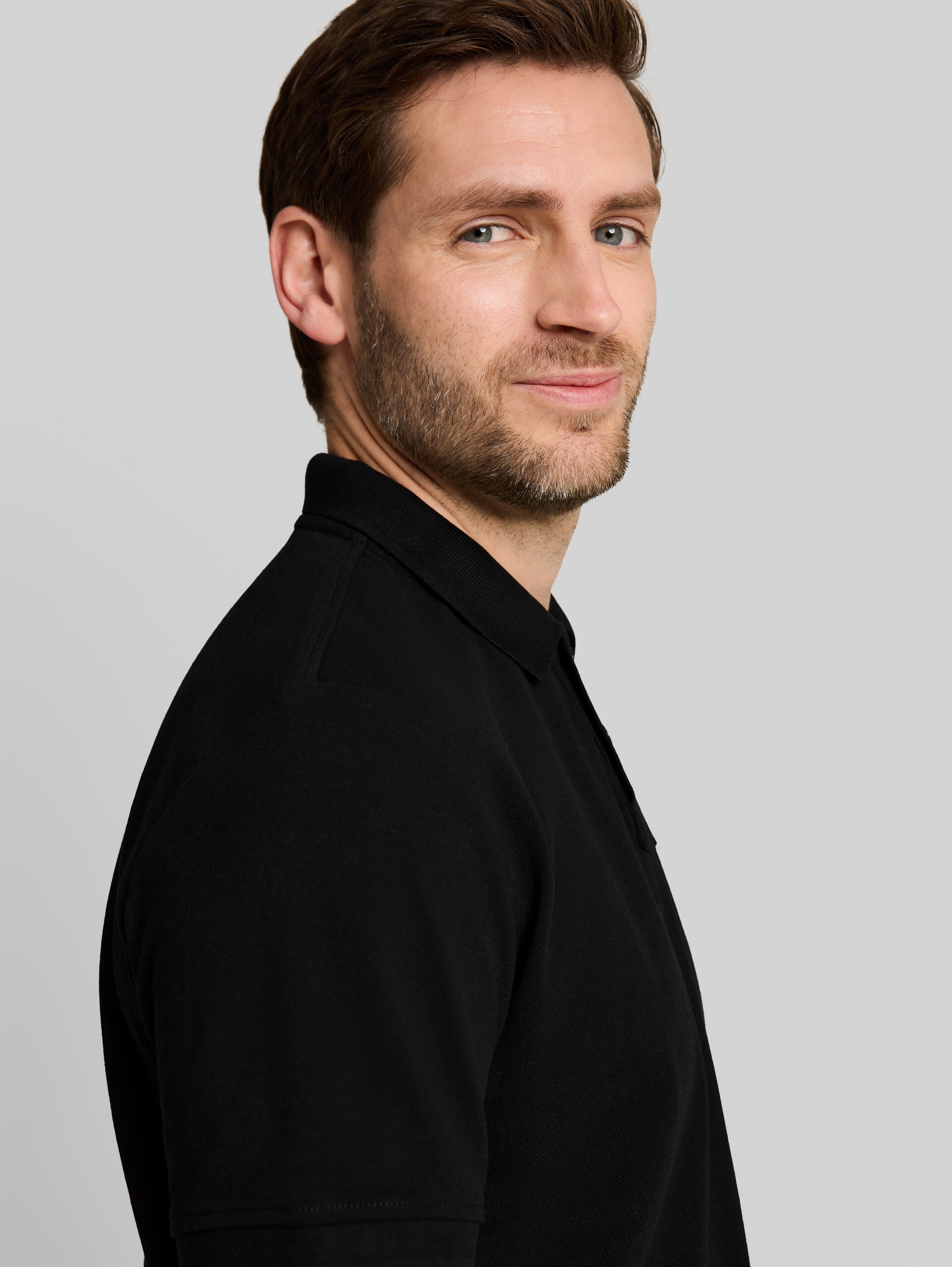 Piqué Poloshirt mit Logo-Stickerei - Black