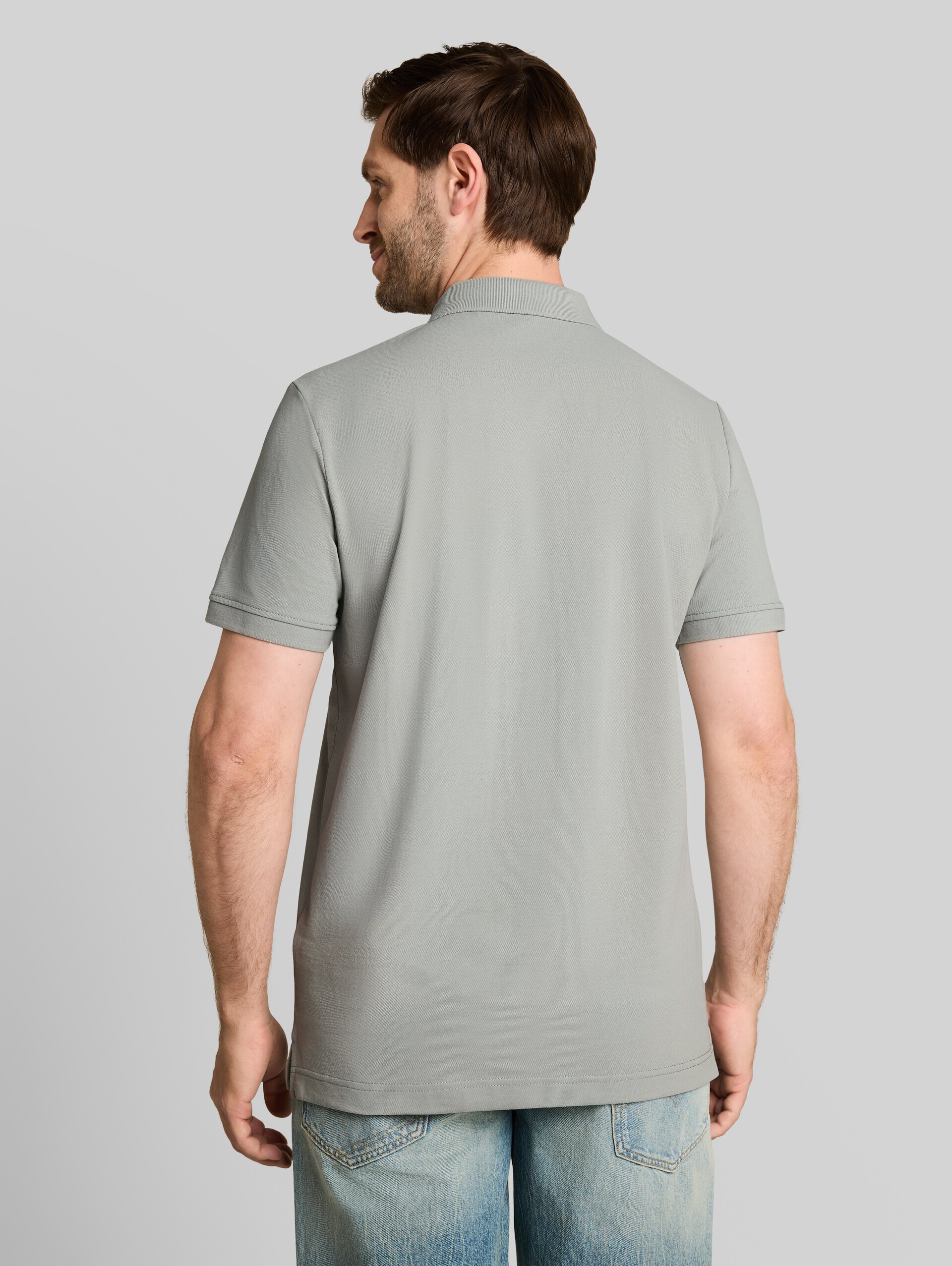 Piqué Poloshirt mit Logo-Stickerei - iron mint